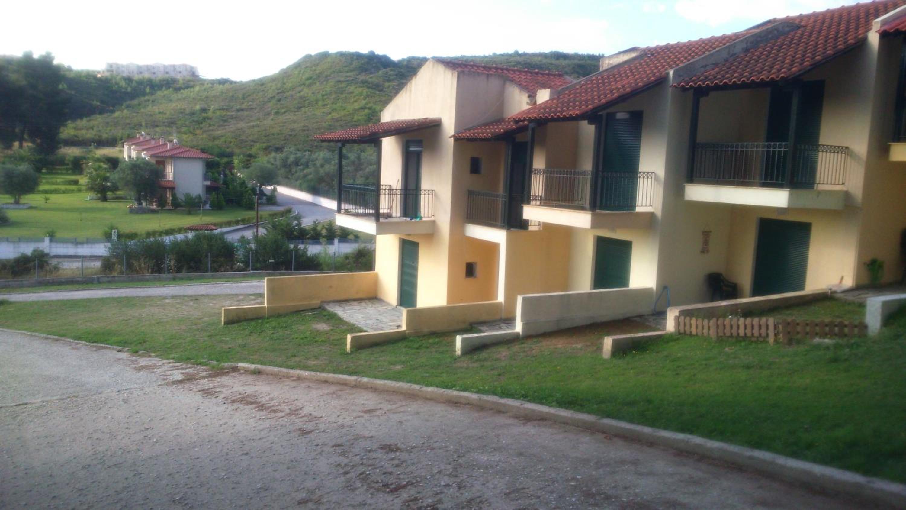 Two-Bedroom House photo 2