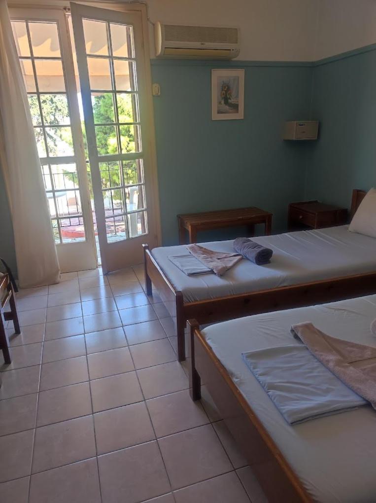 Double Room with Balcony and Sea View photo 3