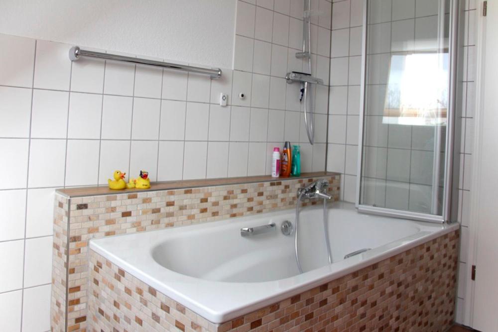 Apartment with Terrace - Photo 15