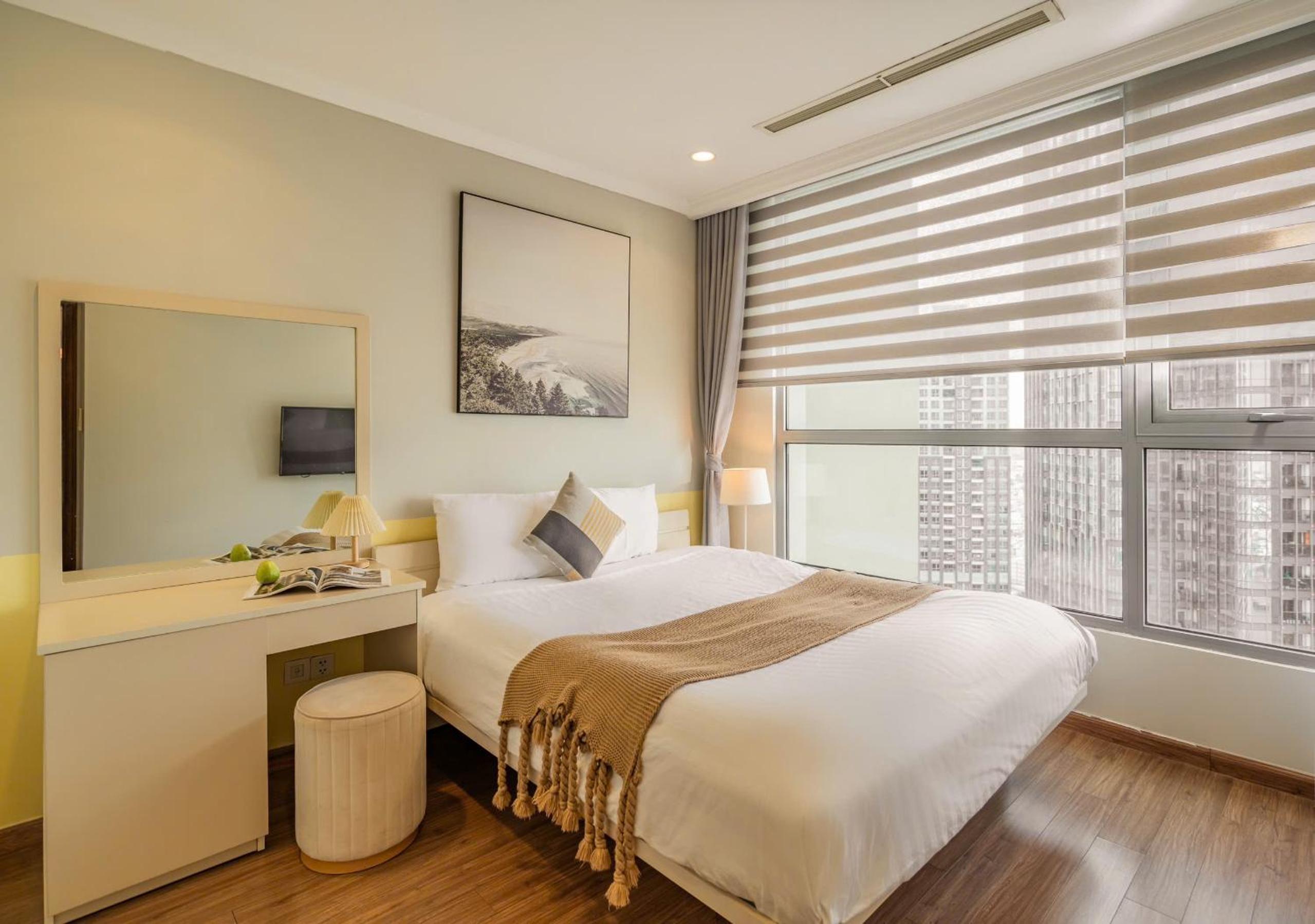 Two-Bedroom Apartment with Balcony photo 2