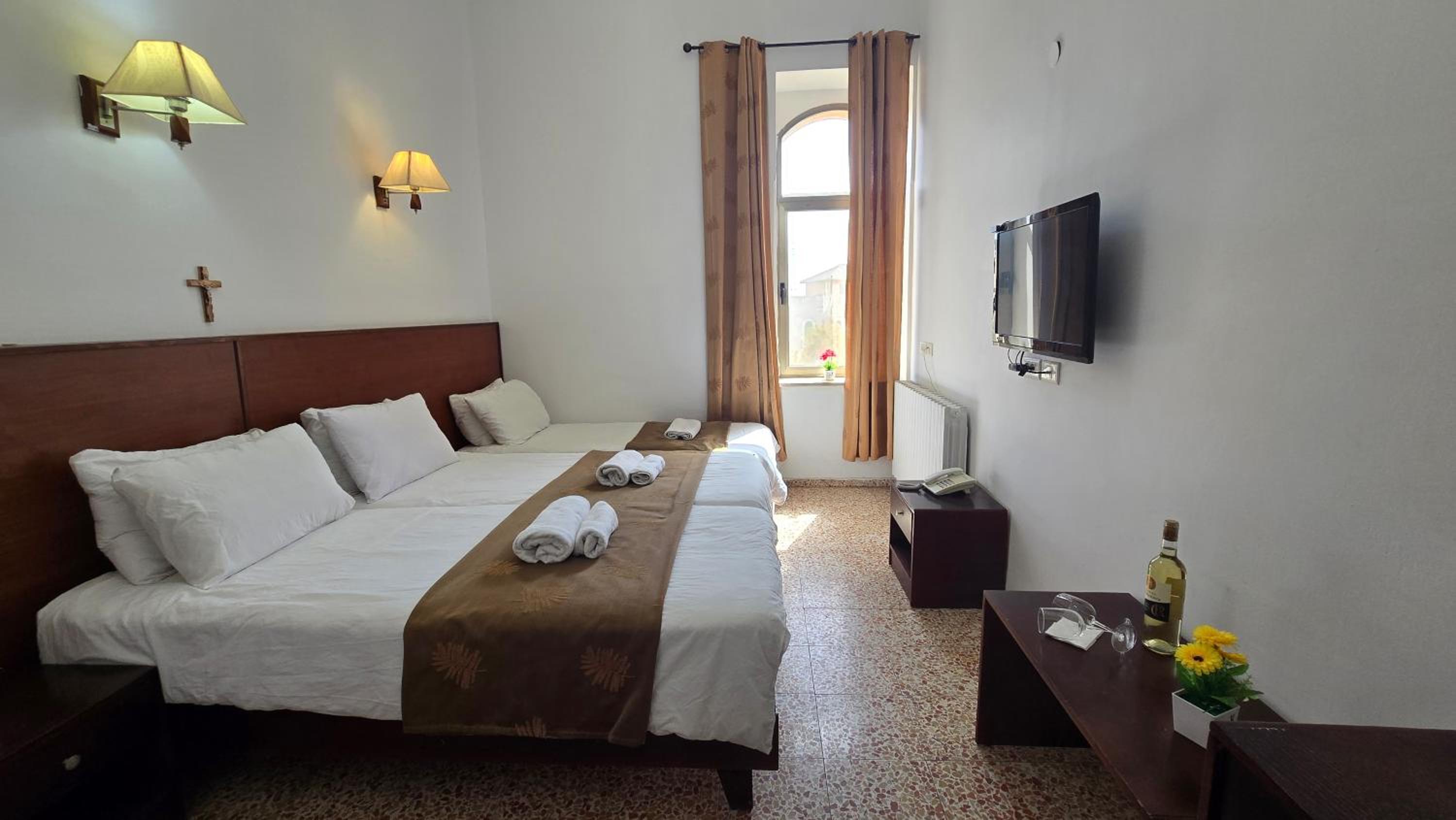 Family Room, (1 Double Bed + 1 Single Bed)