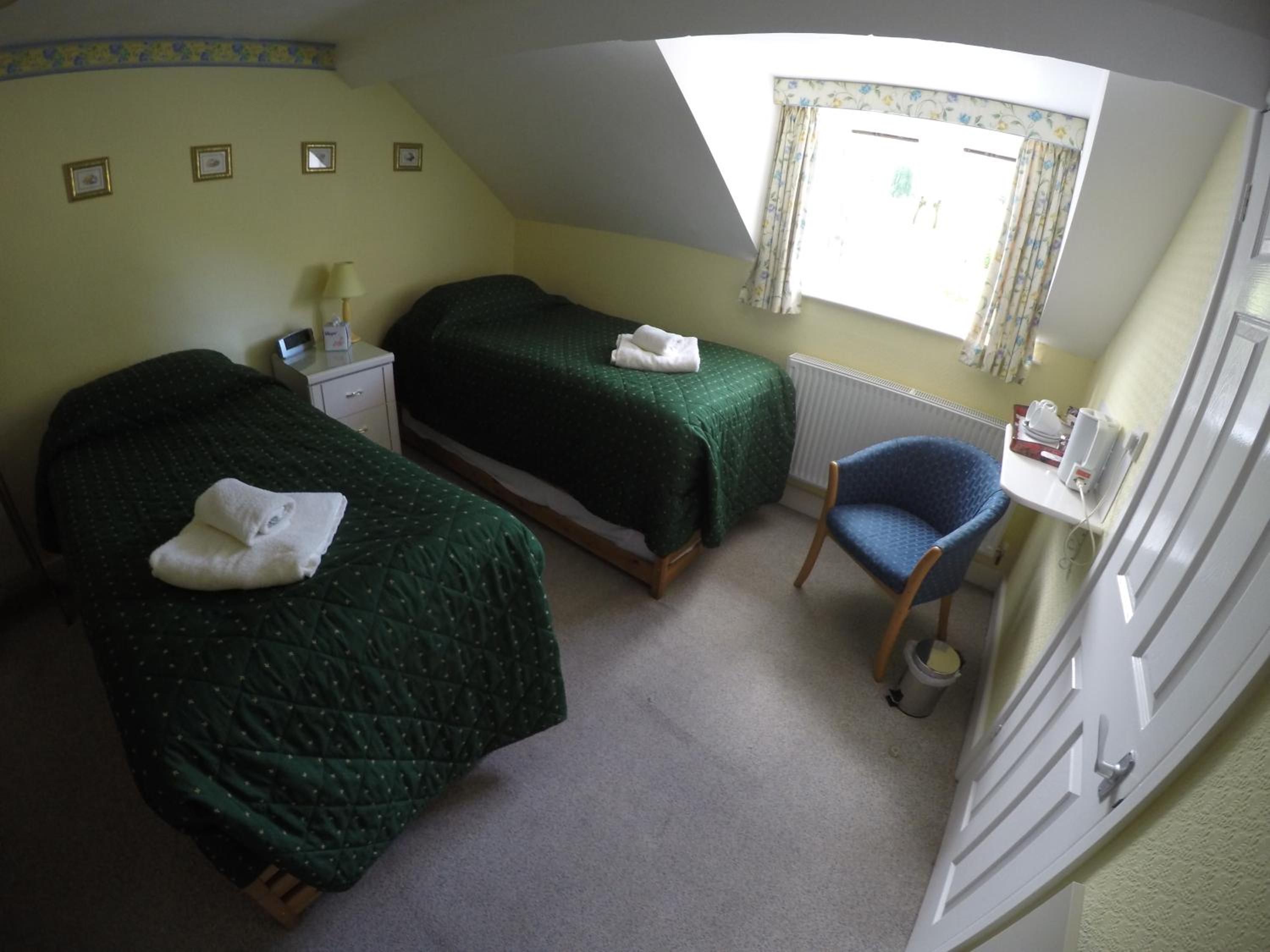 Standard Twin Room photo 3