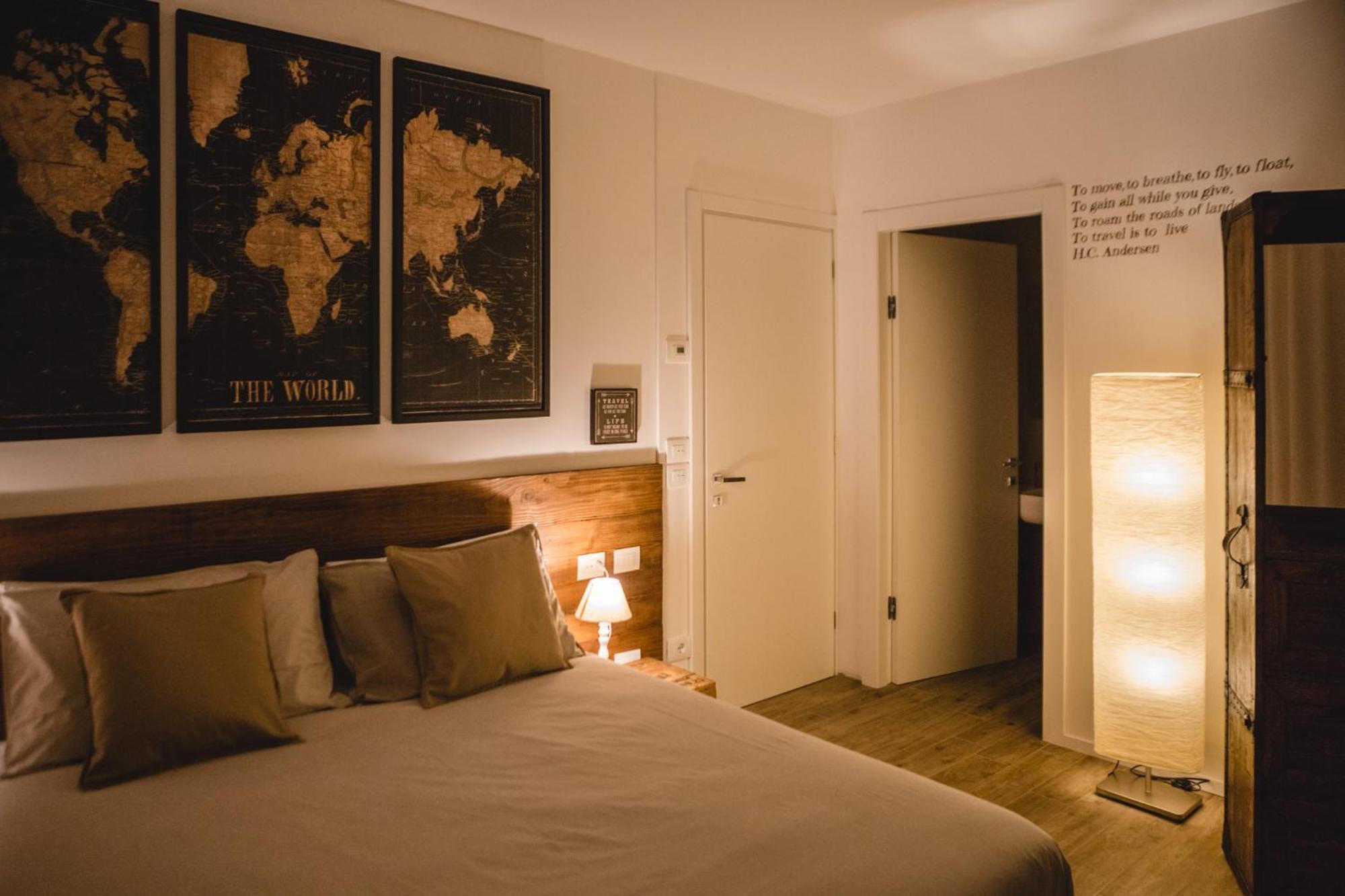 Deluxe Double Room with Shower