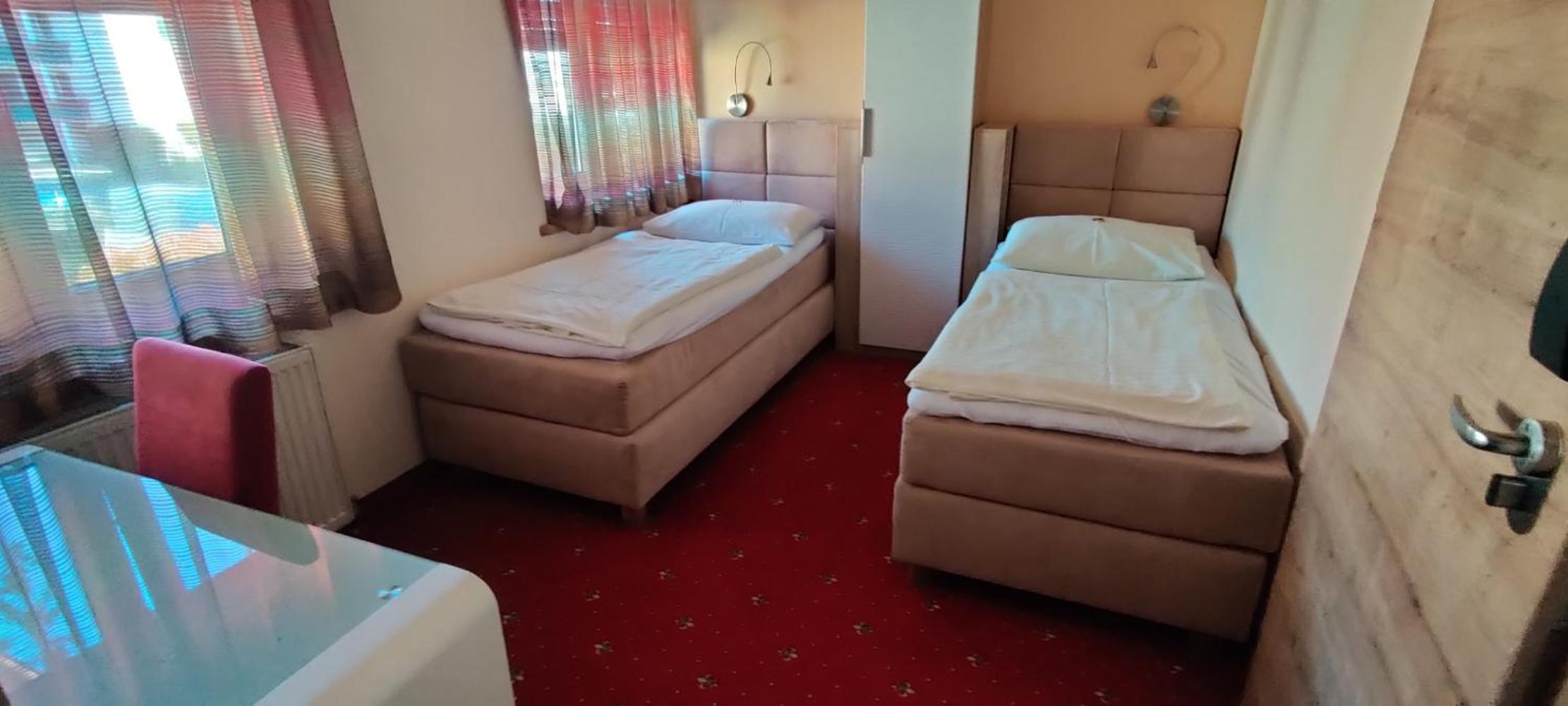 Double or Twin Room photo 3