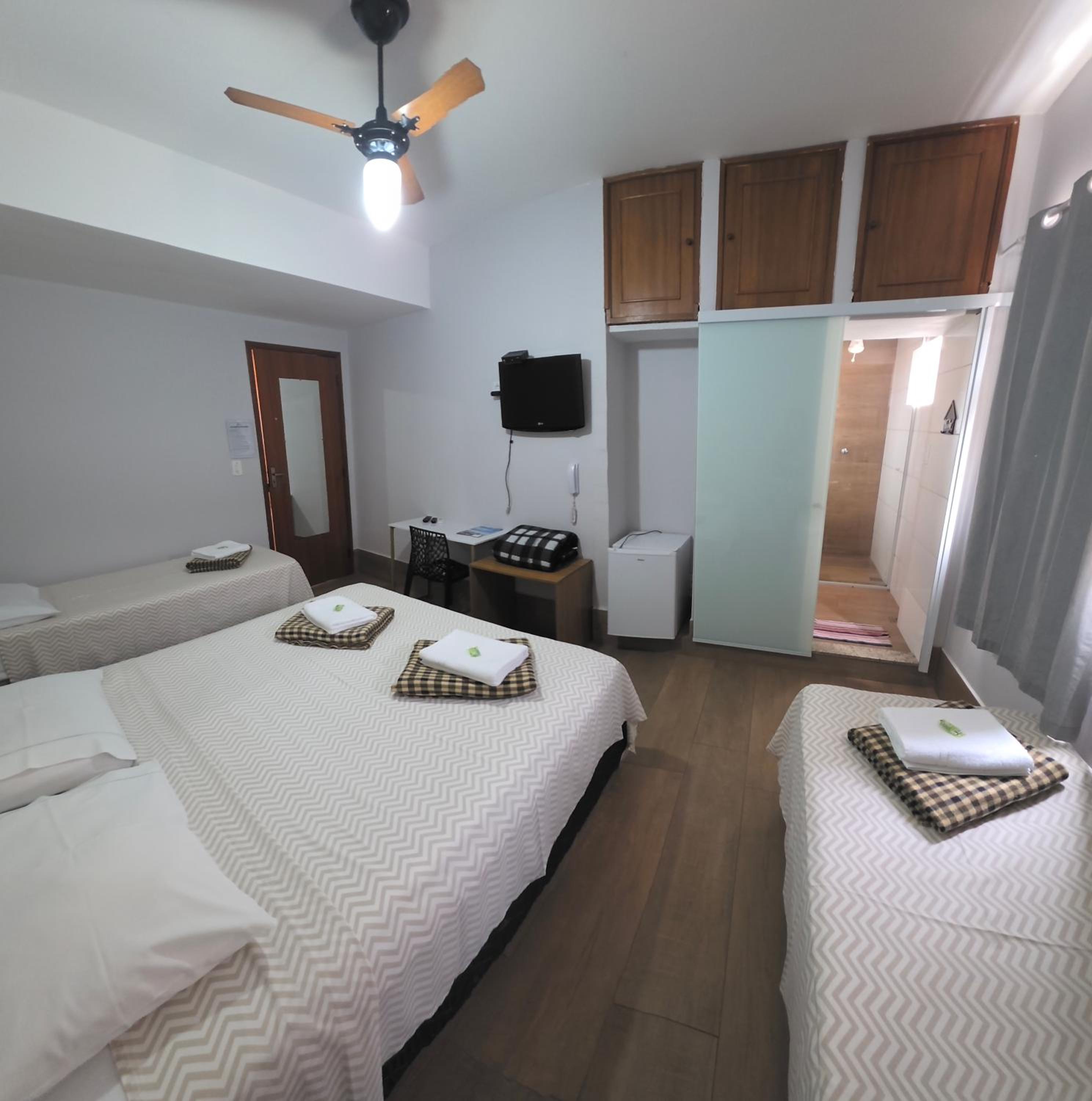 Economy Quadruple Room photo 2