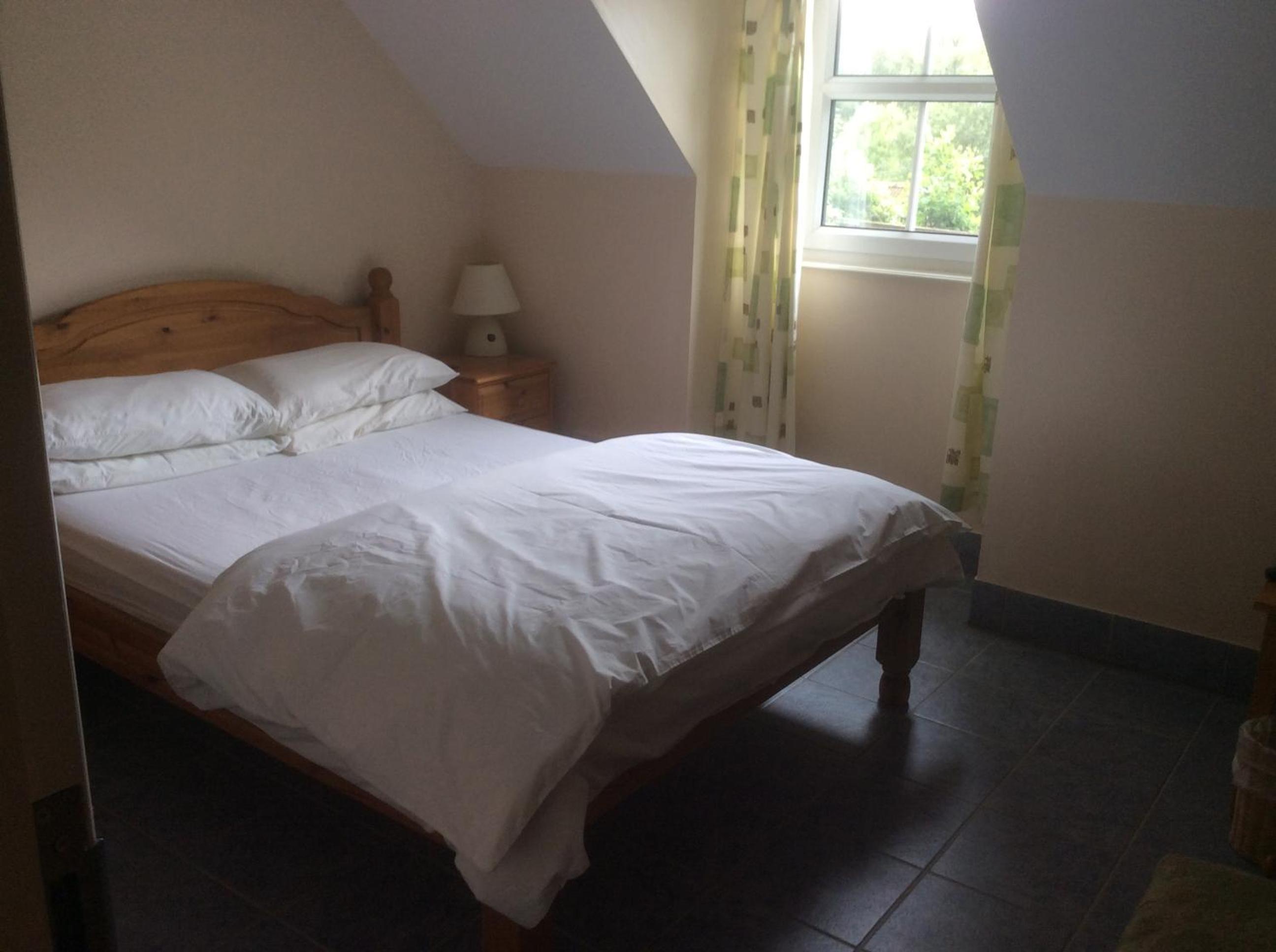 Double Room with Private Bathroom - Photo 1