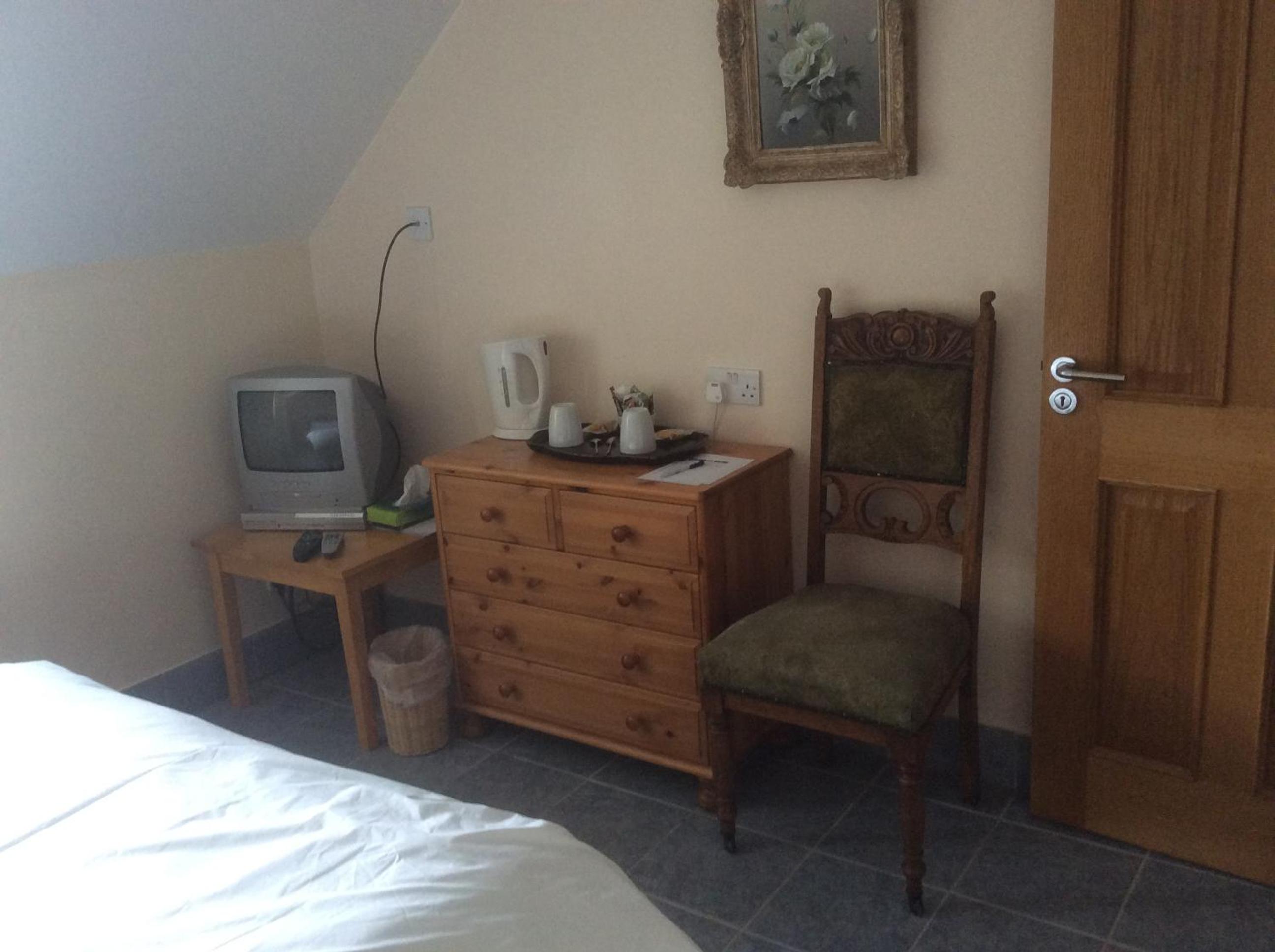 Double Room with Private Bathroom - Photo 3