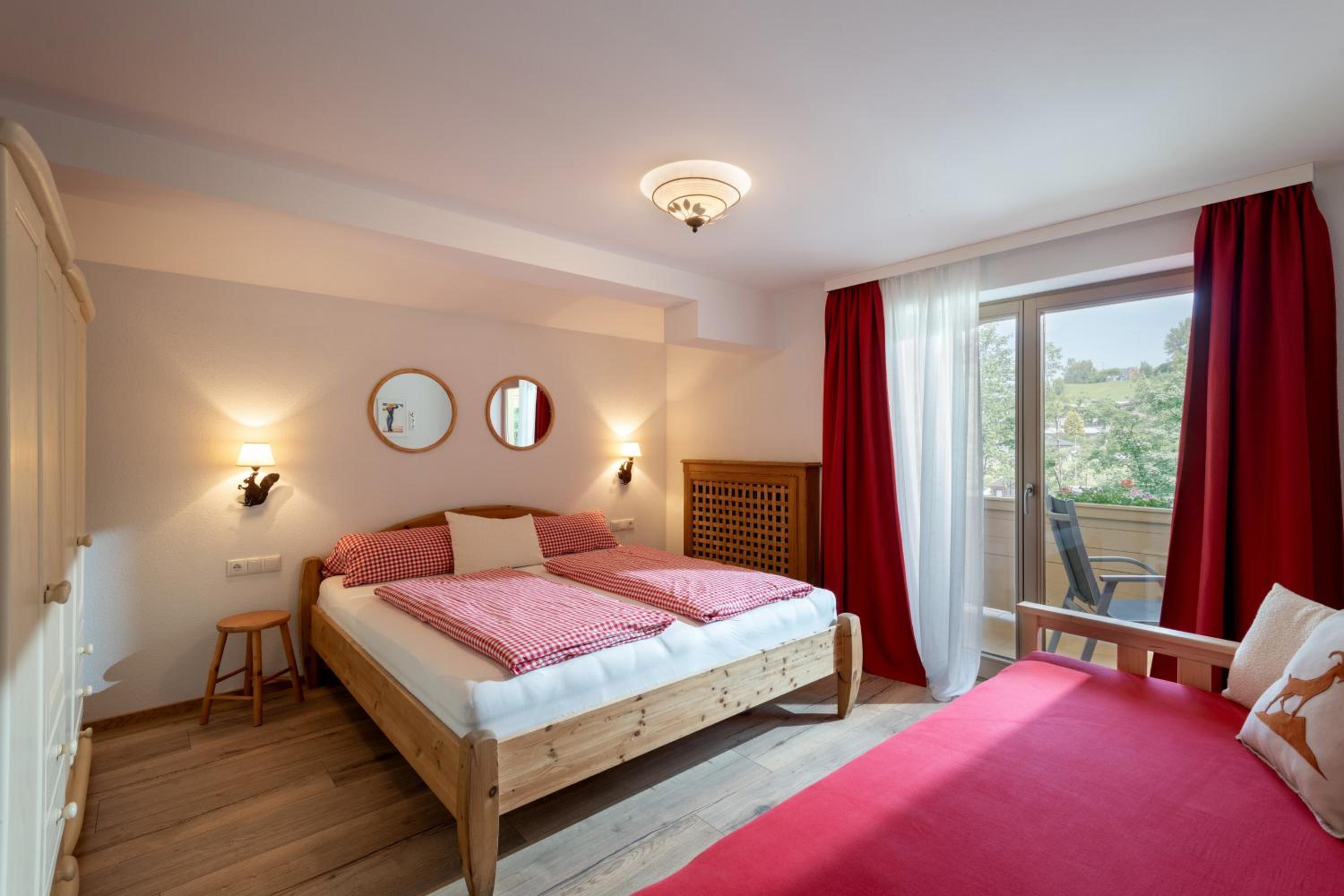 Two-Bedroom Apartment with View photo 3