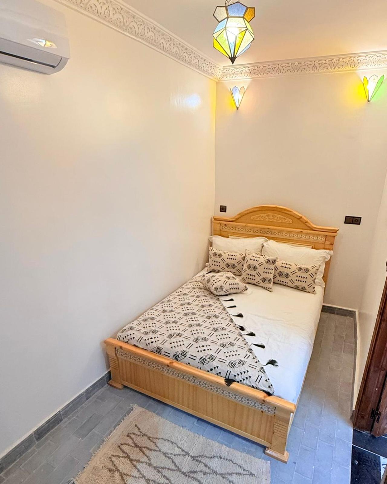 Budget Double Room photo 3