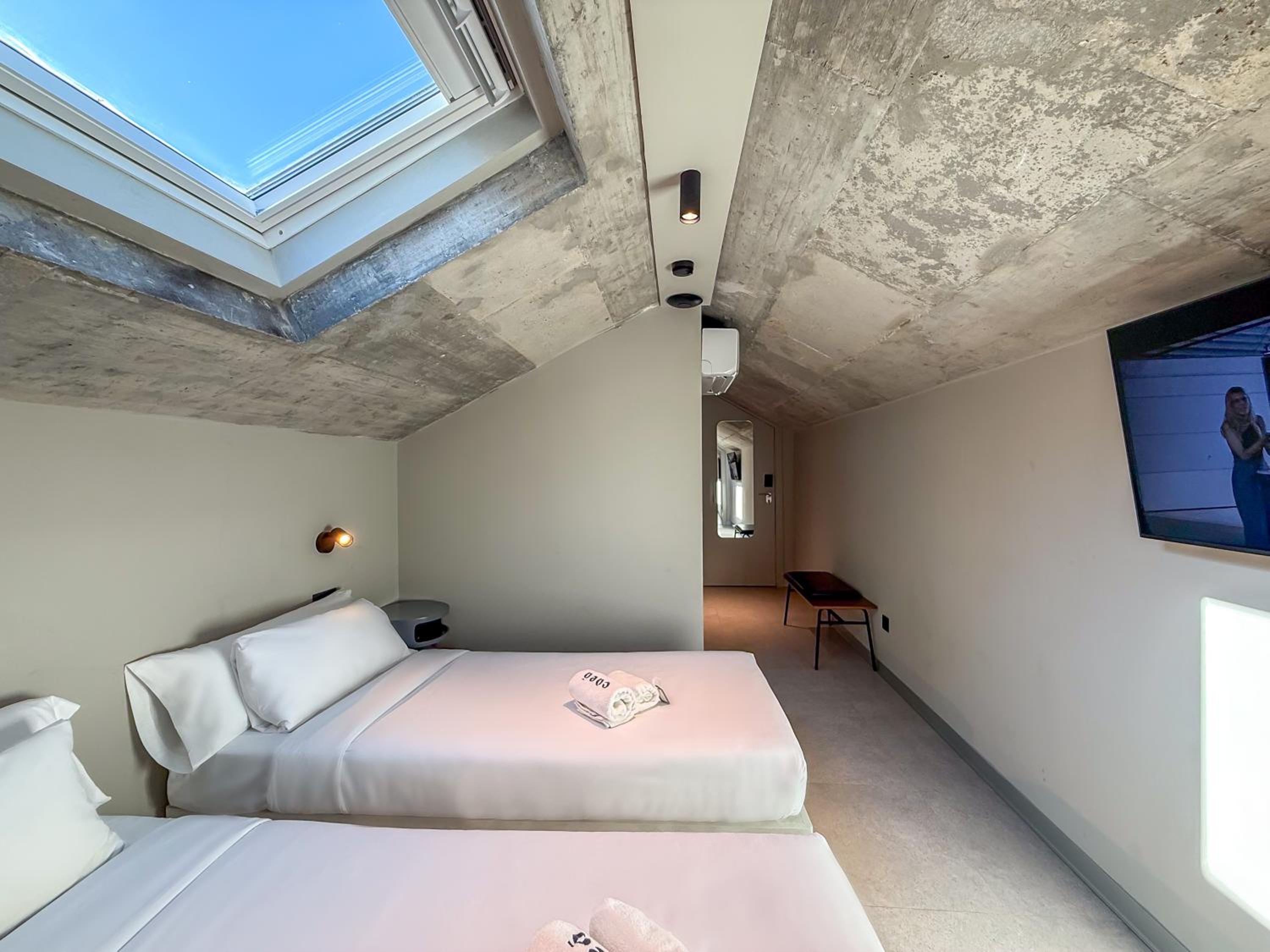 2 Habitaciones con Baño Privado