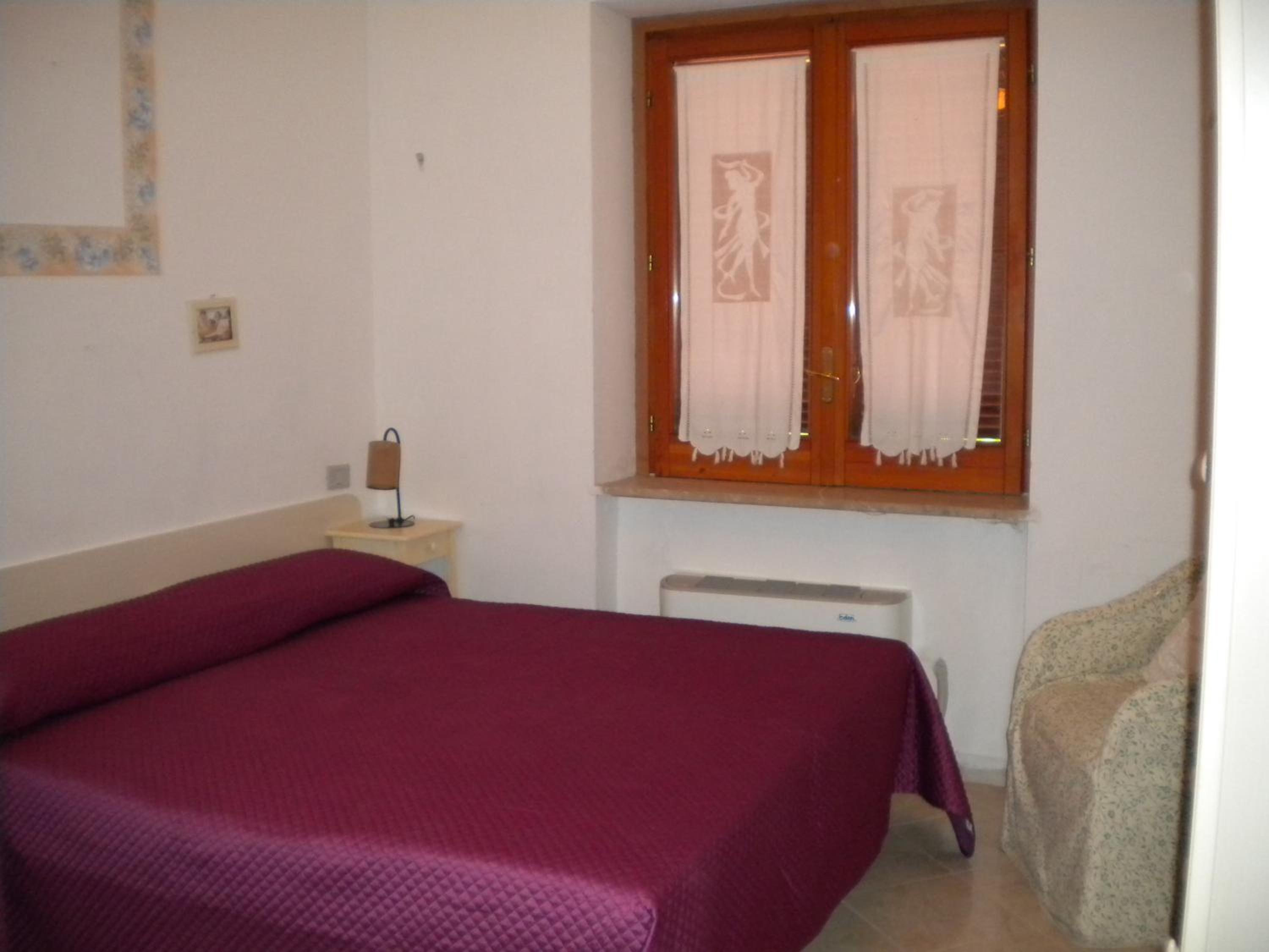 Deluxe Double or Twin Room with City View - Photo 2