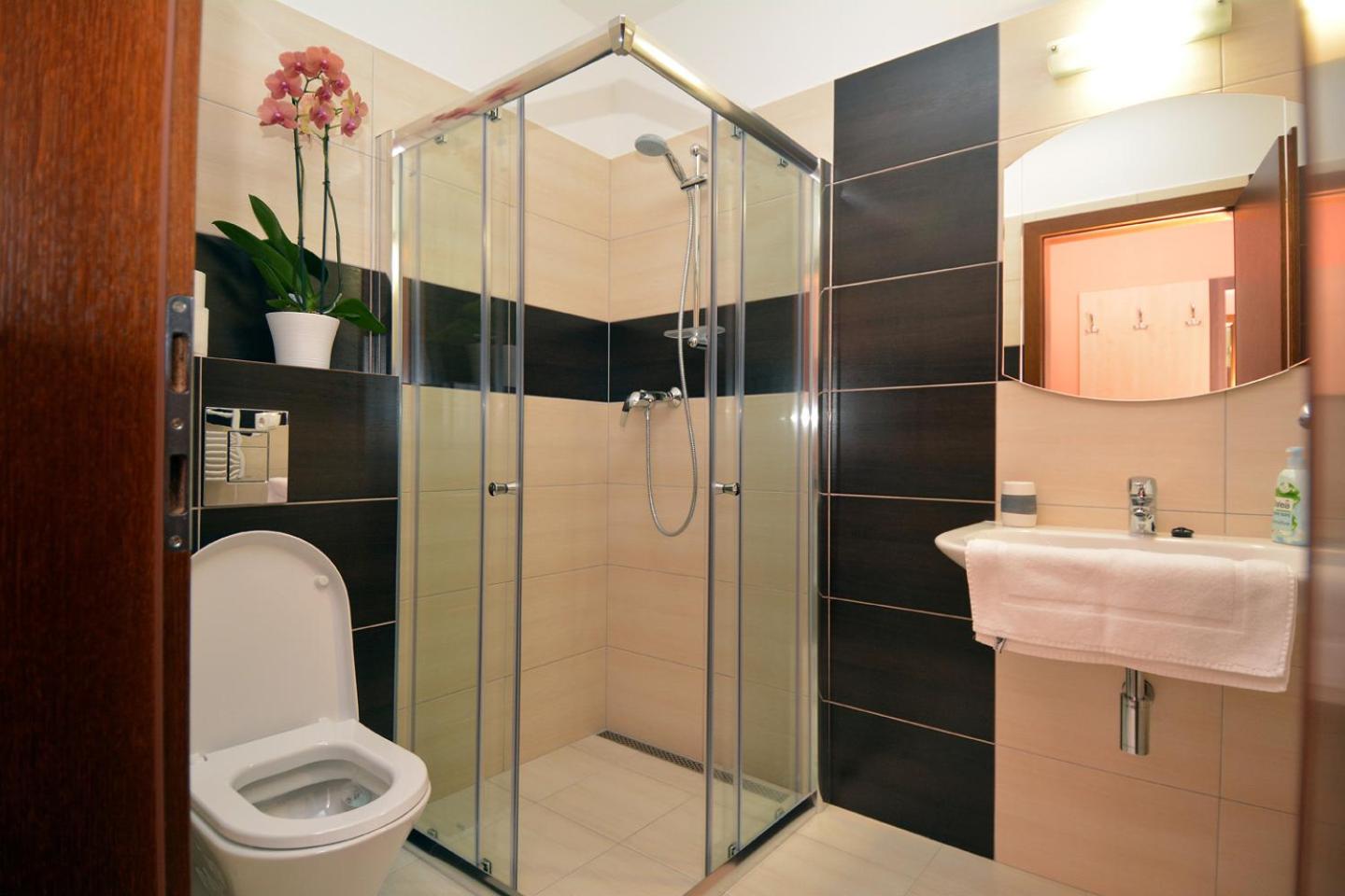 Standard Twin Room - Photo 2