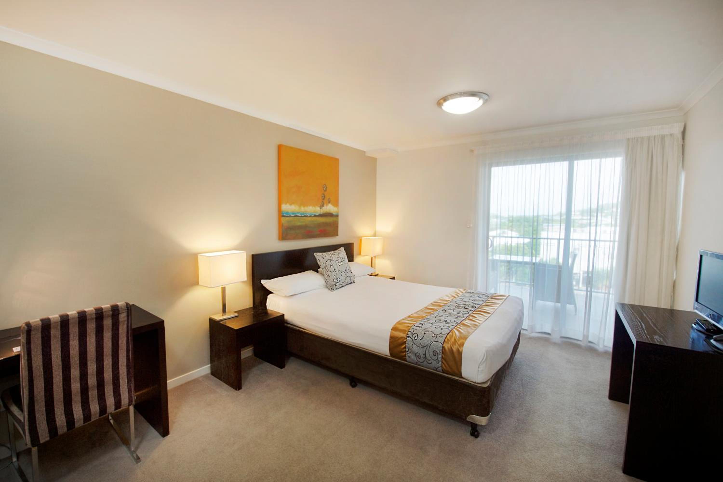 Studio Apartment - Photo 3