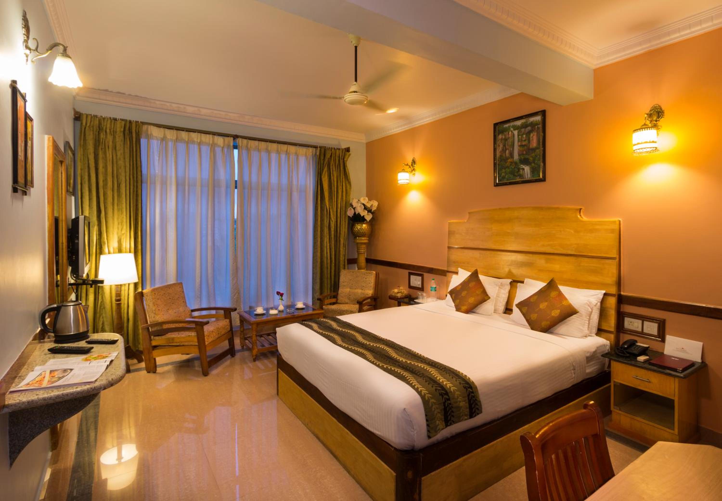Deluxe Room - Photo 13