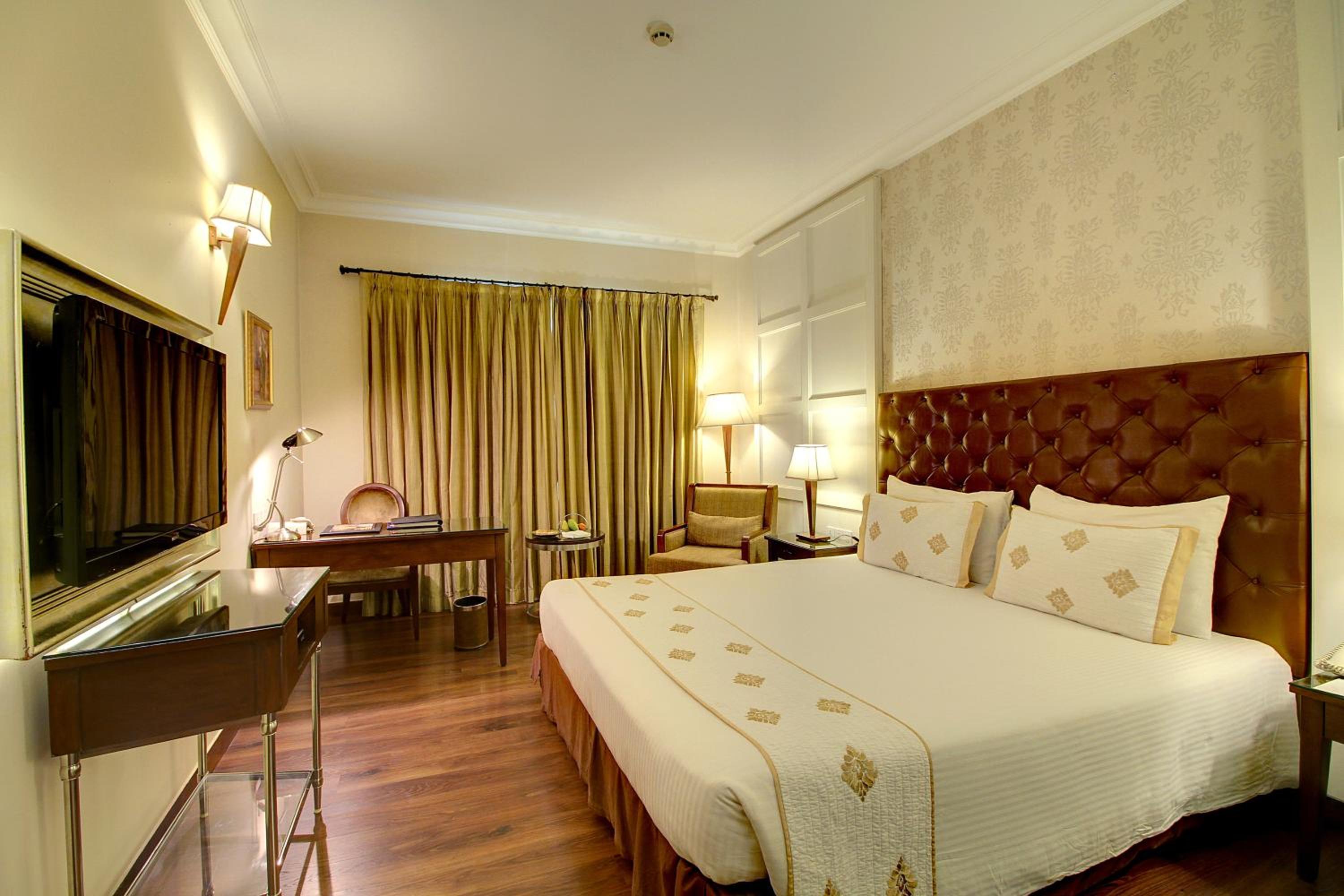 Neo Classic Room with 15% off on food and soft beverages