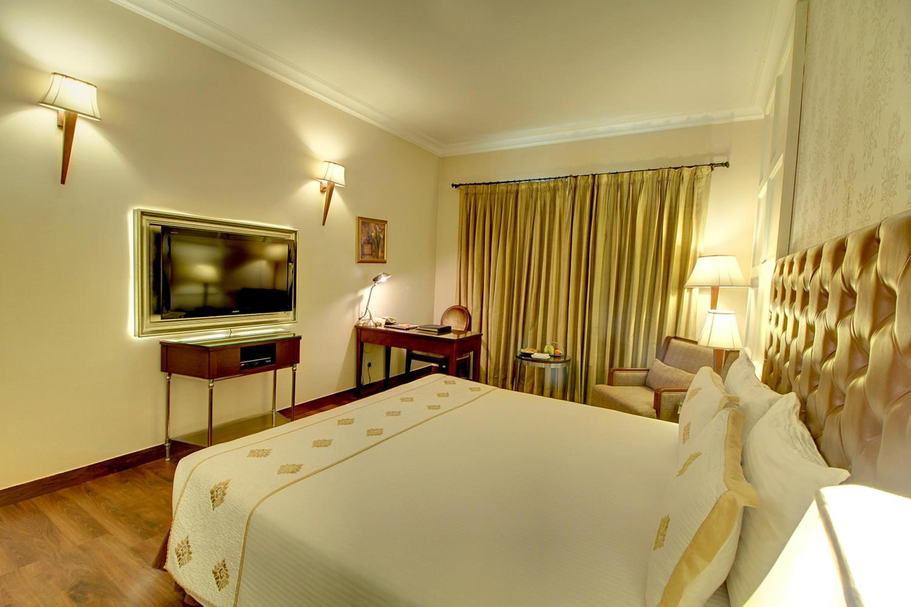 Neo Classic Room with 15% off on food and soft beverages