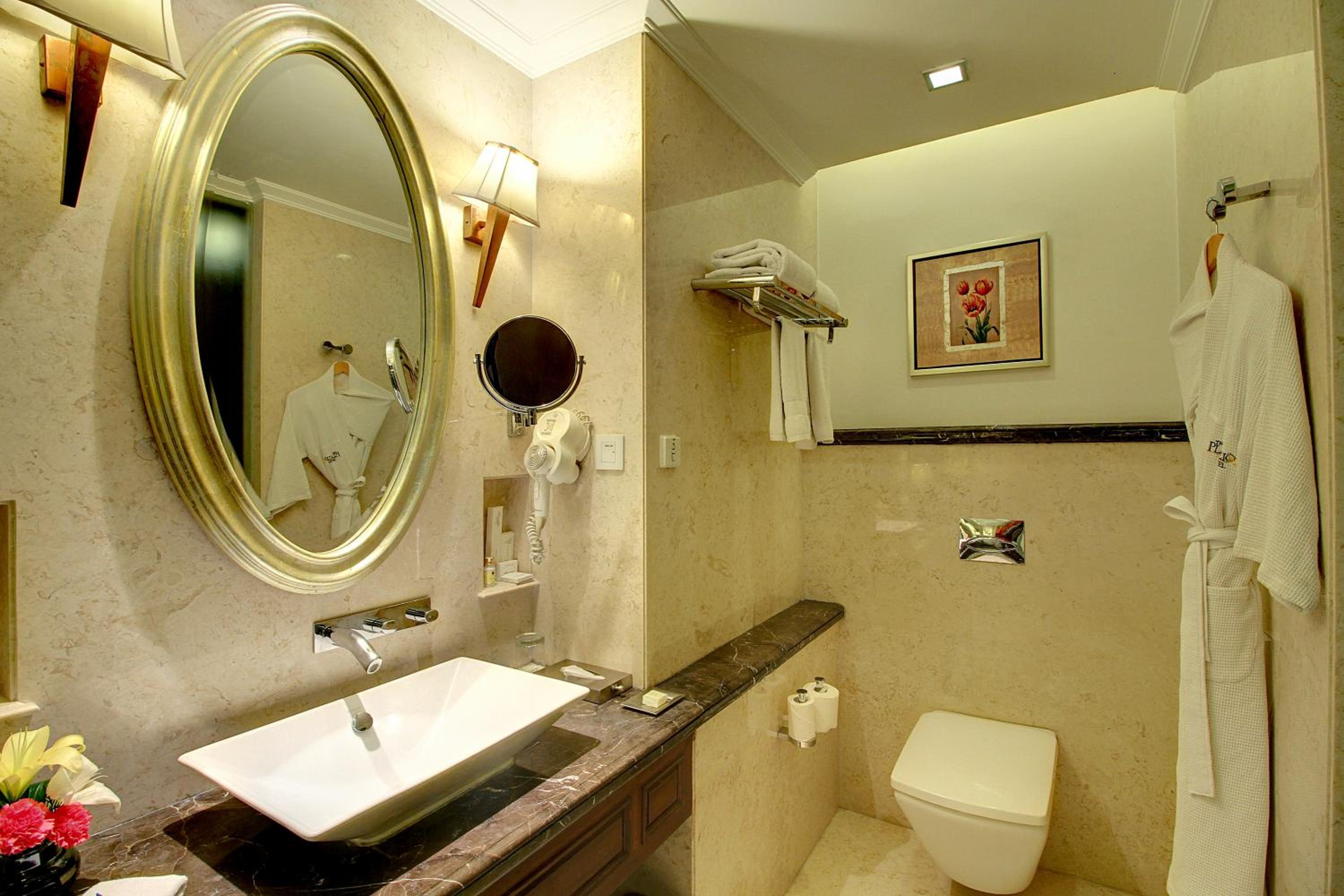 Neo Classic Room with 15% off on food and soft beverages  photo 3