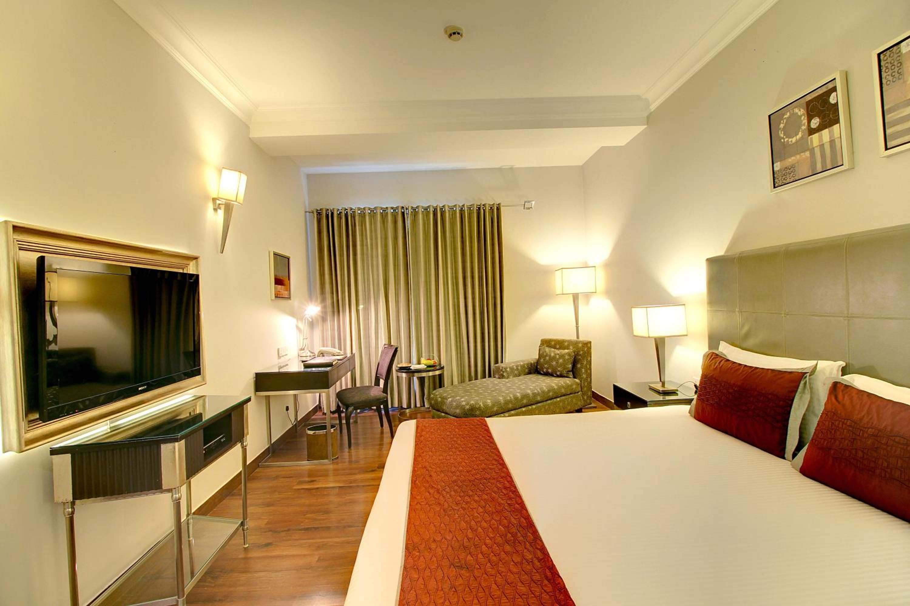 Contemporary Room with 15% off on food and soft beverages