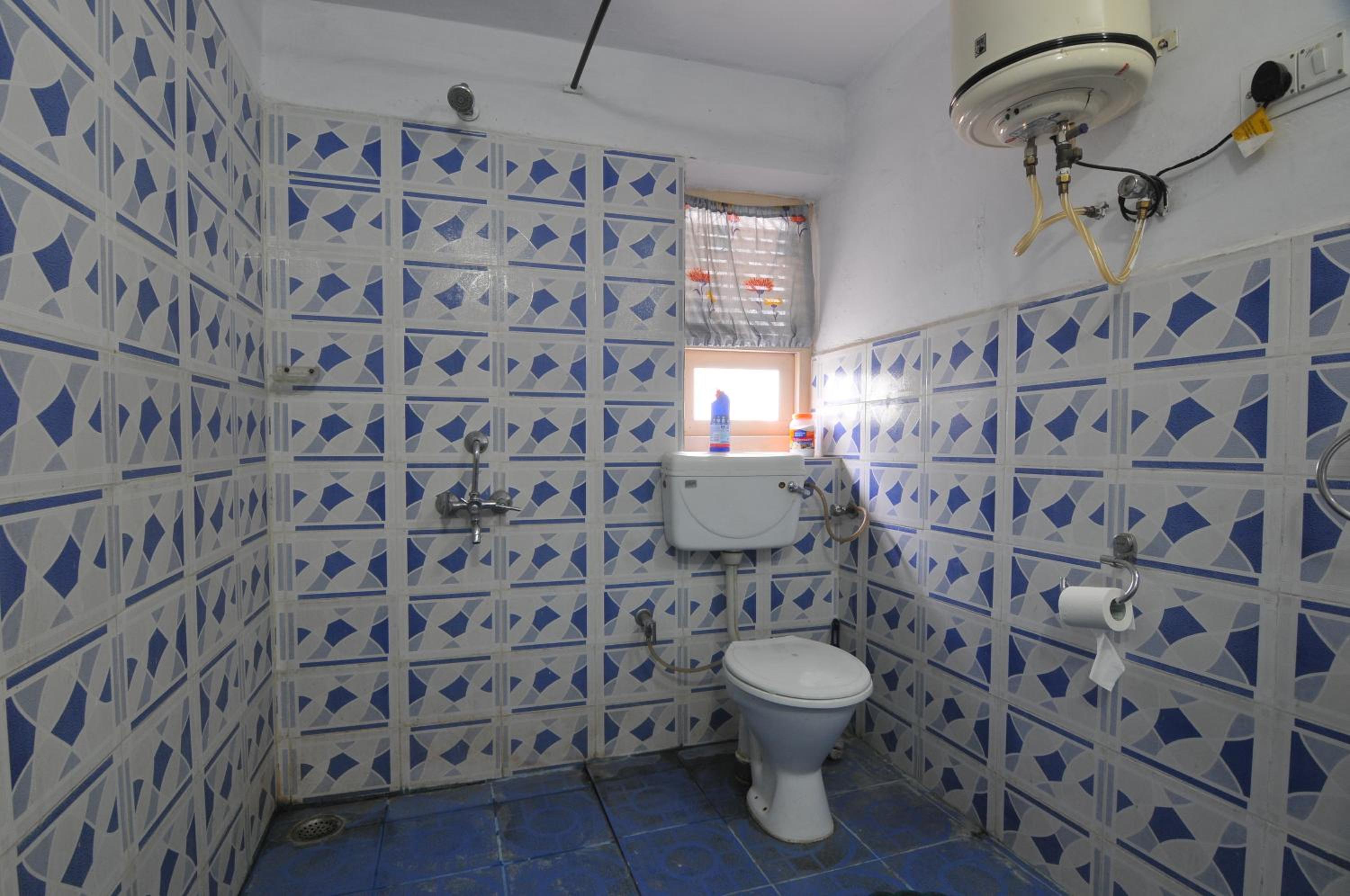 Standard Suite (Blue) - Photo 19