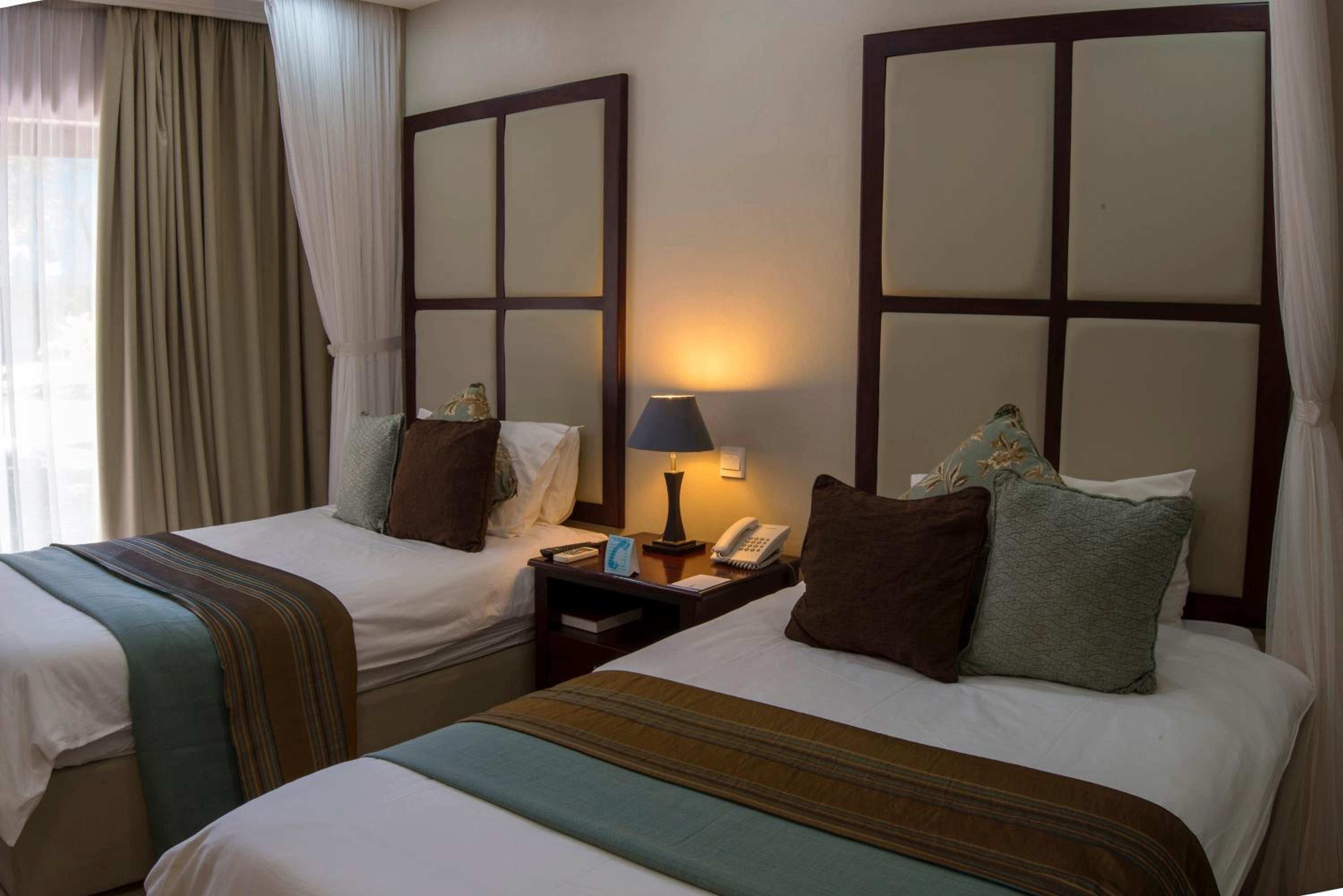 Standard Twin Room with River View