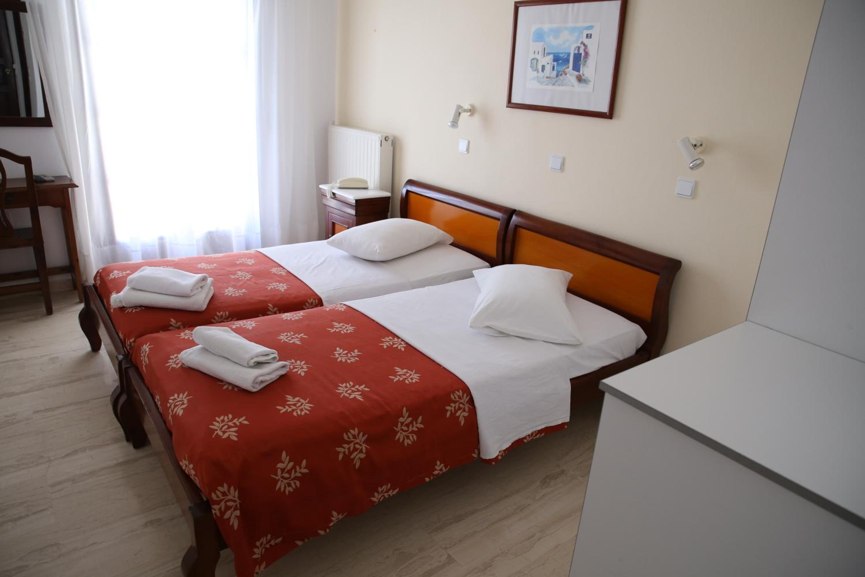 Double or Twin Room photo 2