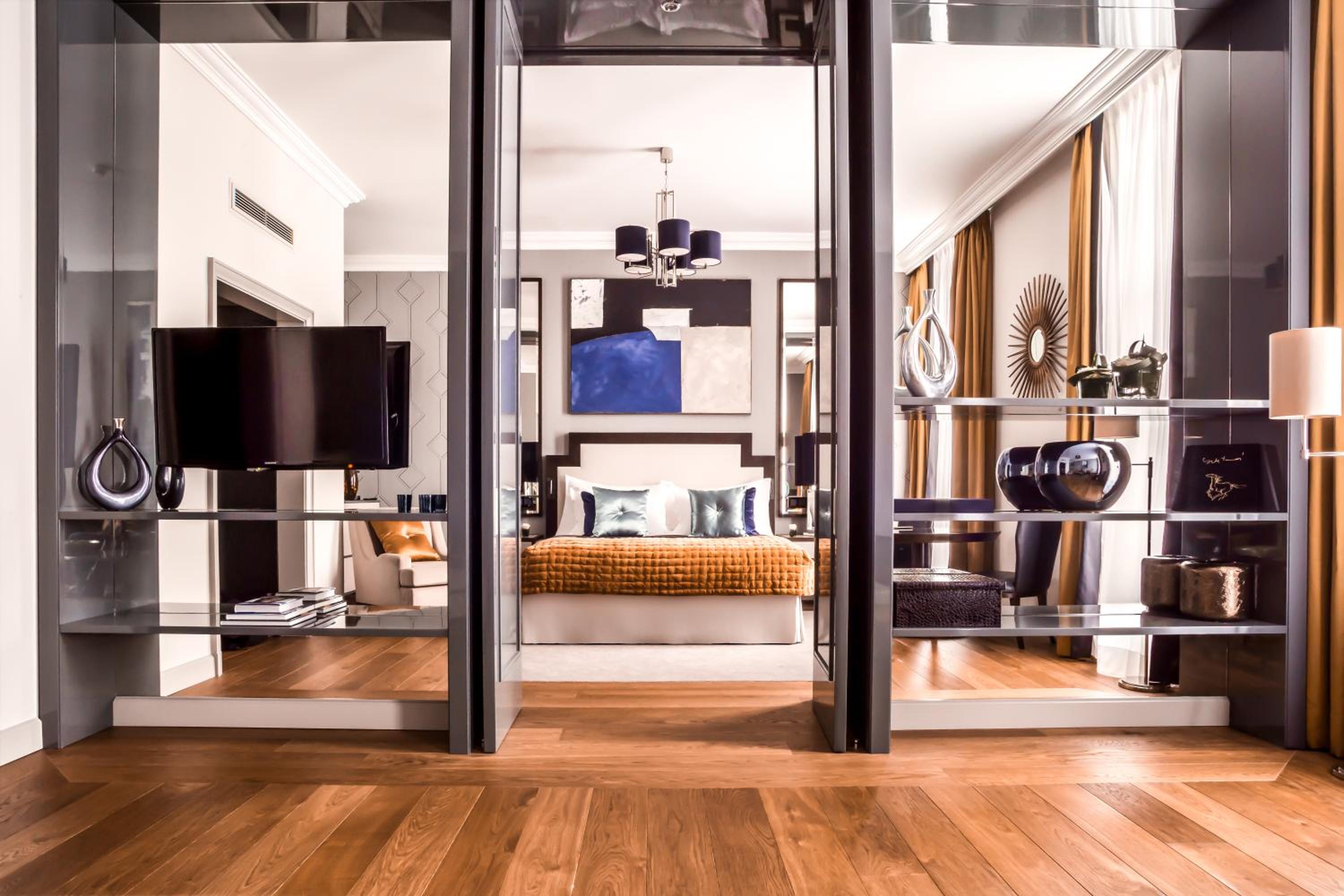 Executive Suite with Royal Spa and Executive Club Access