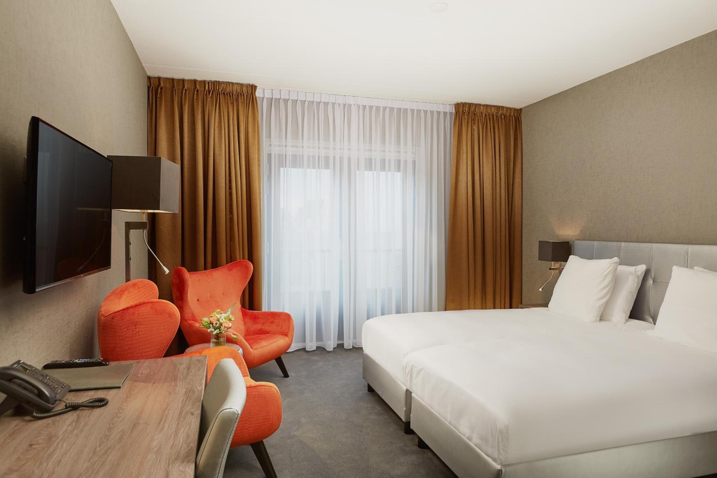 Deluxe Twin Room photo 3