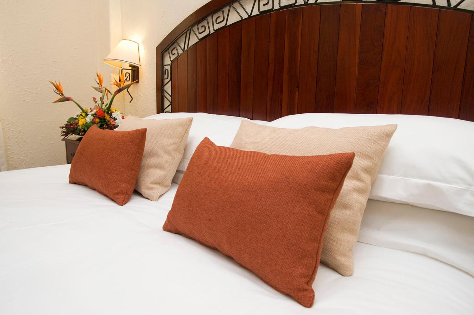 Standard Twin Room - Photo 6