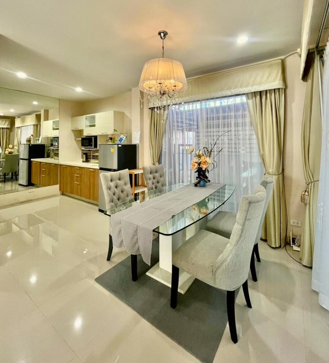 Three-Bedroom Apartment - Photo 15