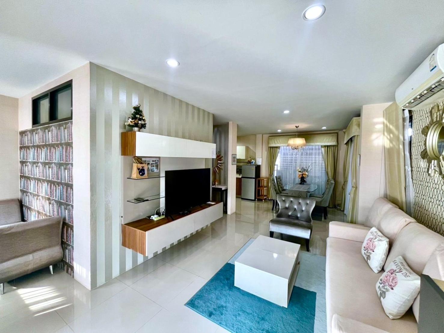 Three-Bedroom Apartment - Photo 16