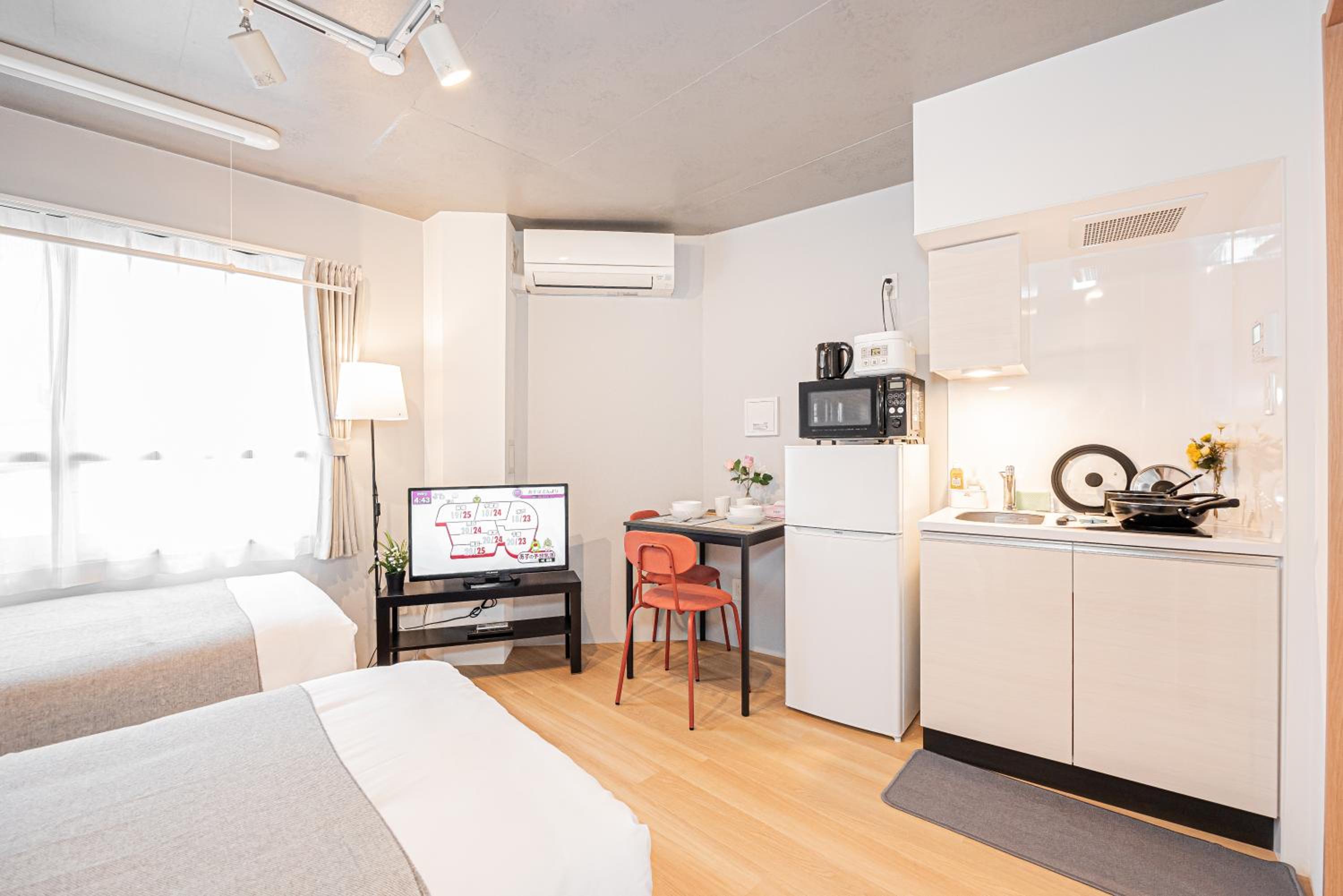 Studio Apartment photo 2