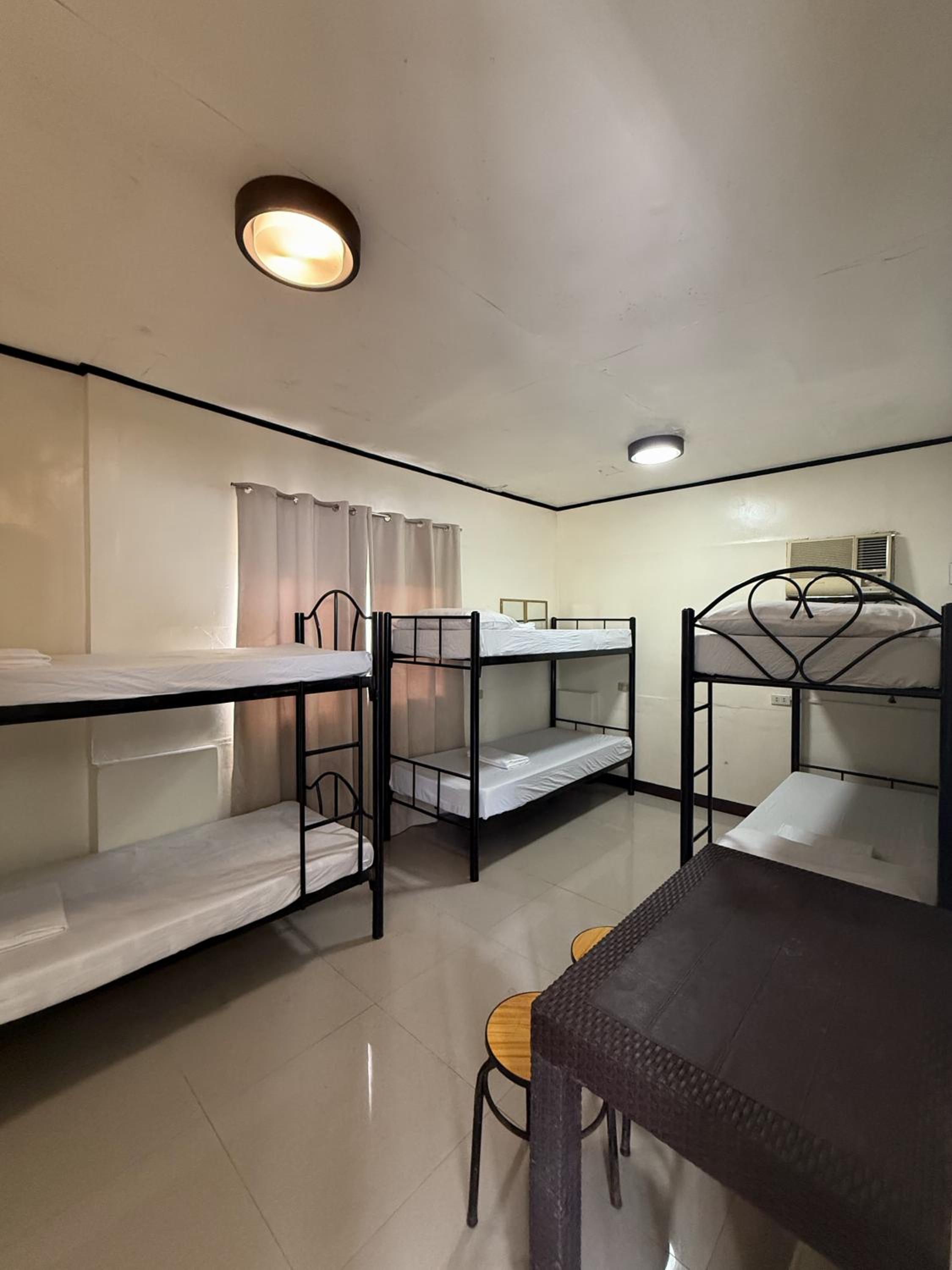 Mixed Dormitory Room photo 3