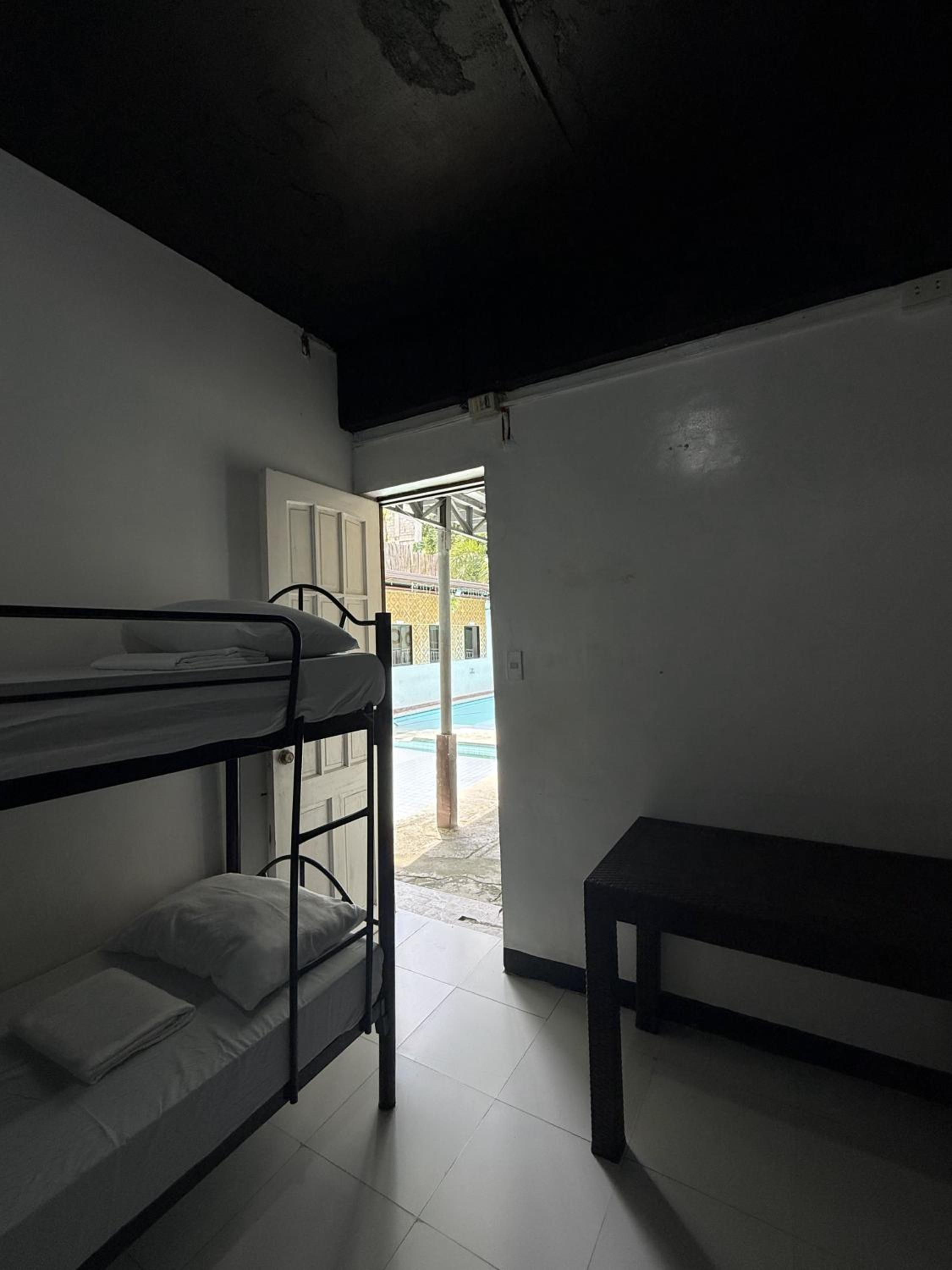 Mixed Dormitory Room photo 3