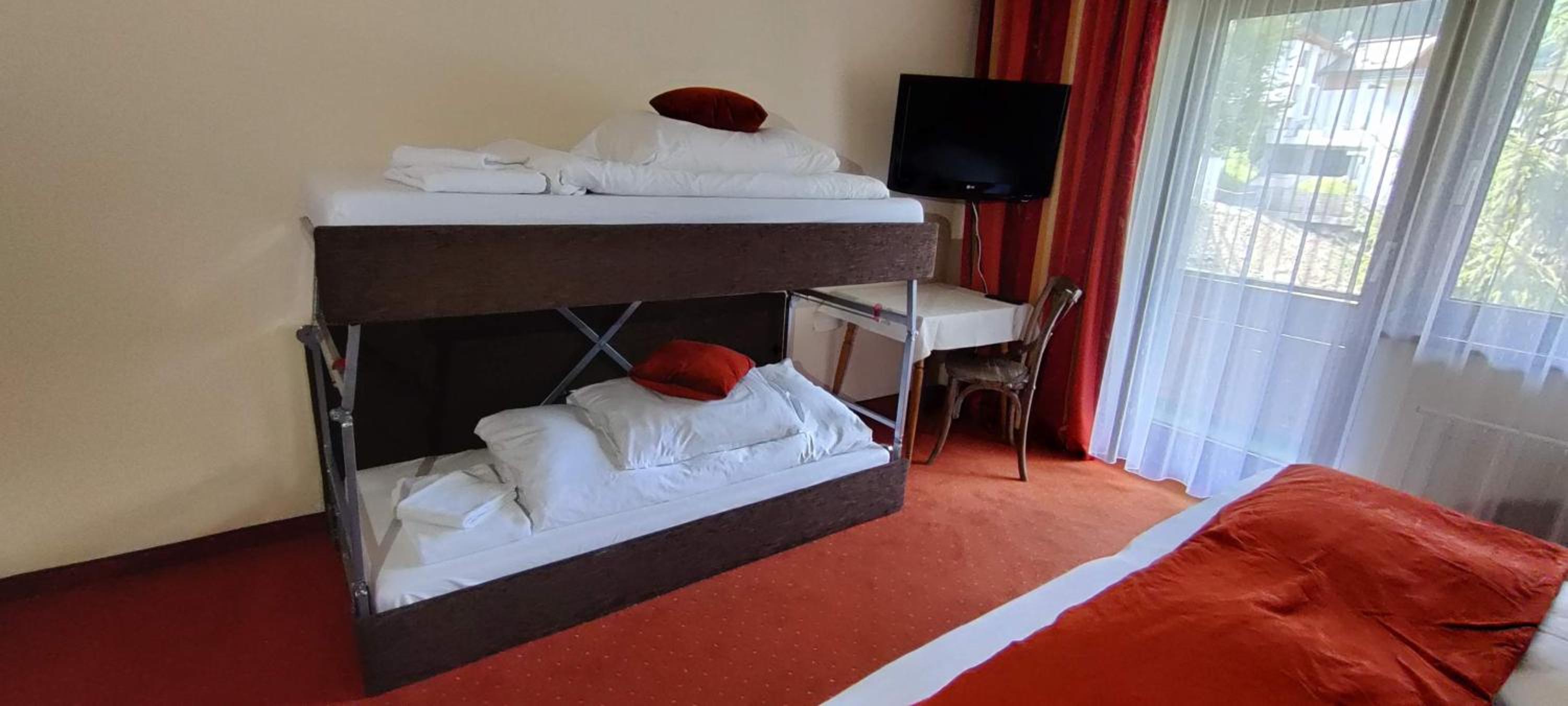 Standard Quadruple Room photo 2