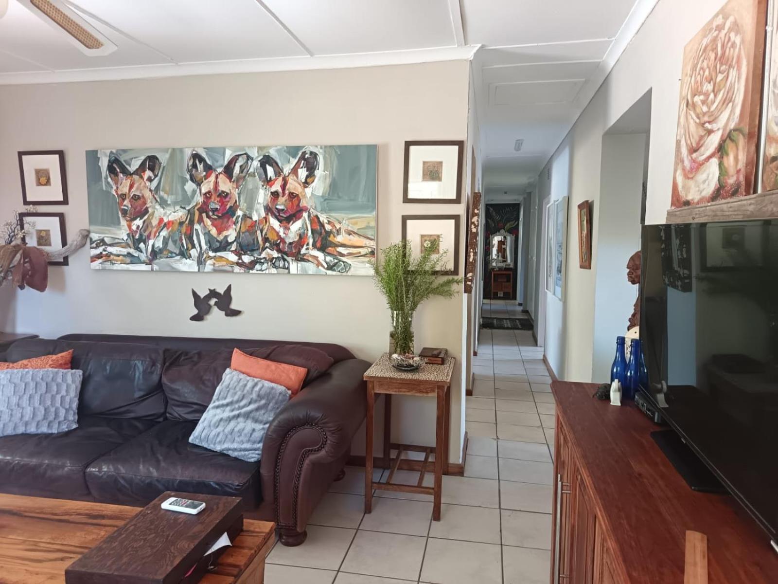 Four-Bedroom House photo 1