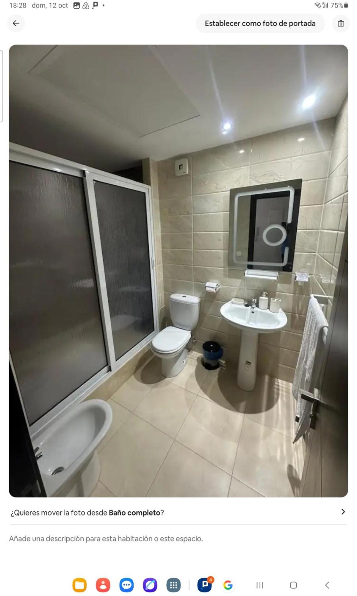 Deluxe One-Bedroom Apartment with City View photo 2