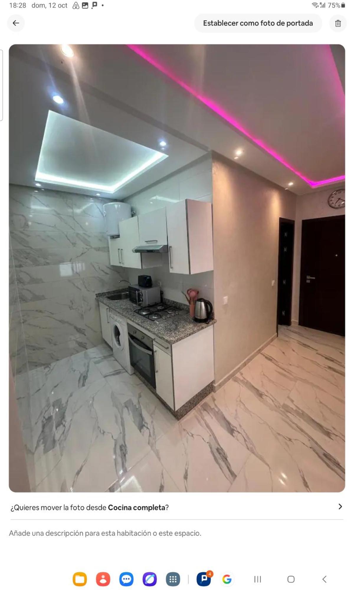 Deluxe One-Bedroom Apartment with City View photo 3