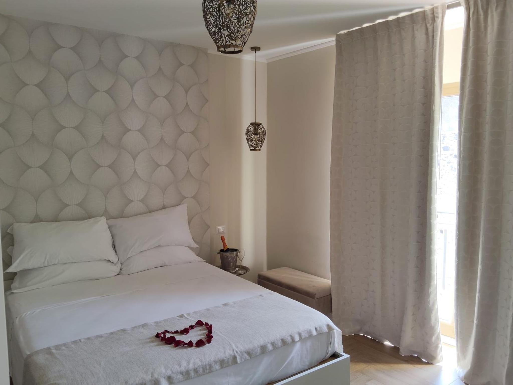 Queen Room with Spa Bath