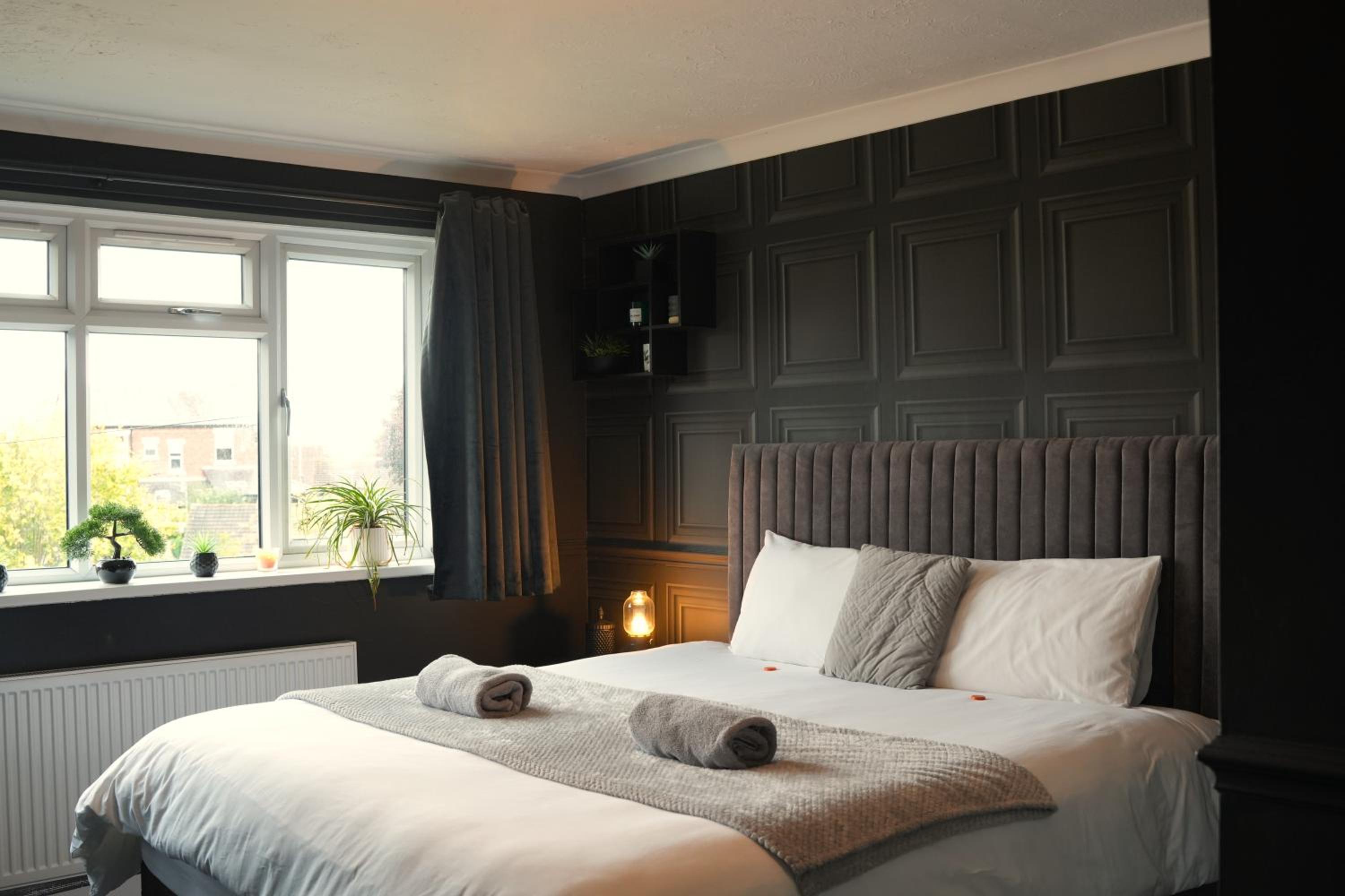 Deluxe Double Room with Shower