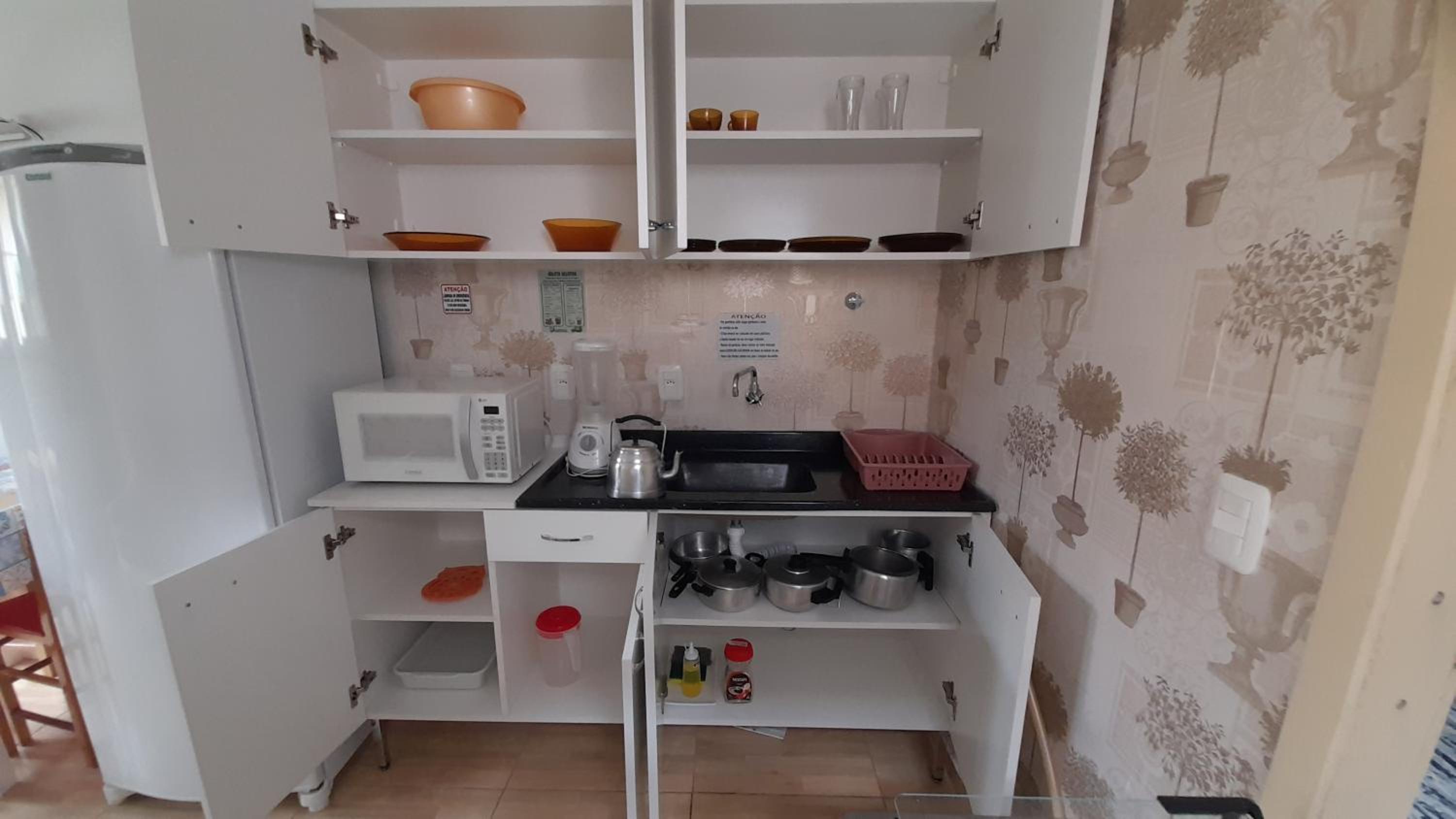 One-Bedroom Apartment - Photo 8