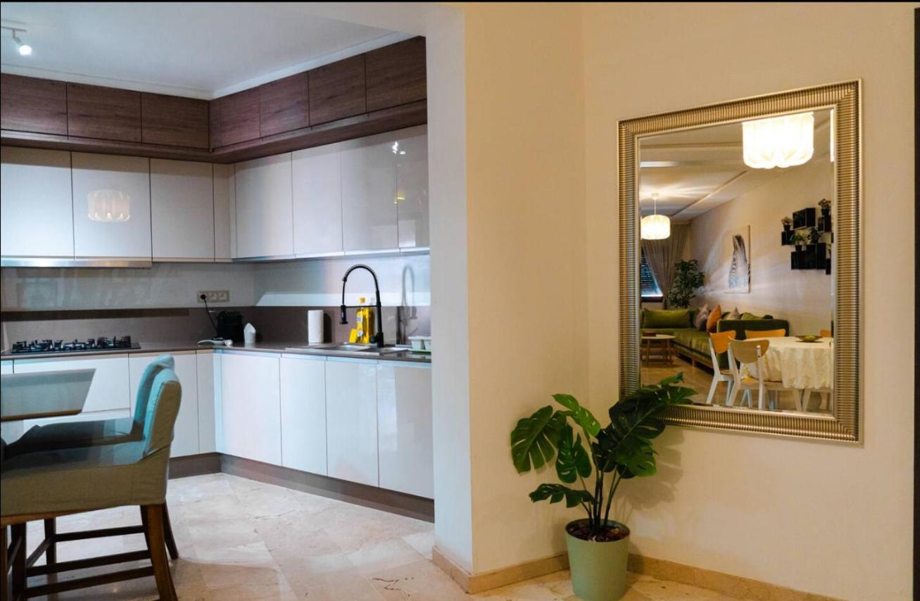 Three-Bedroom Apartment with Balcony photo 2