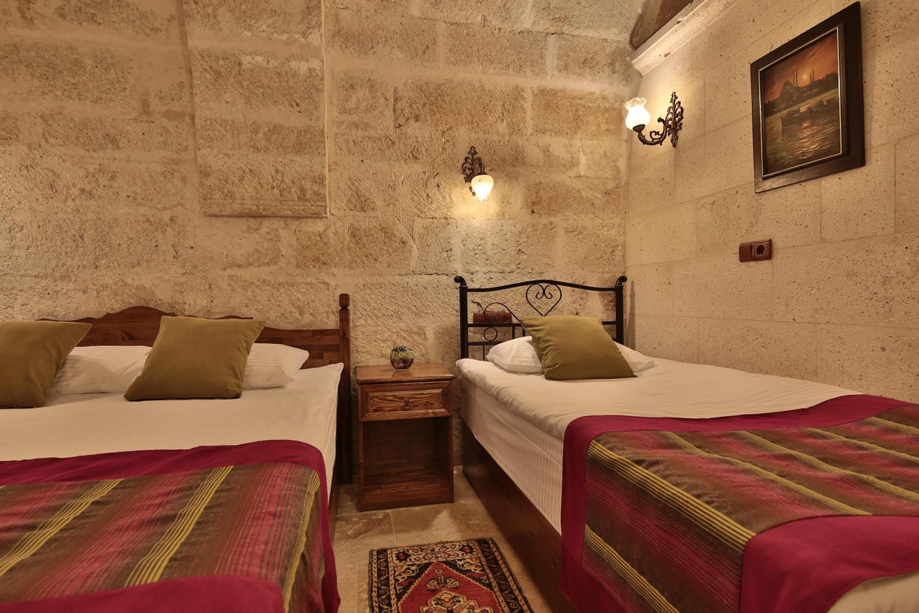 Standard Triple Room - Photo 8