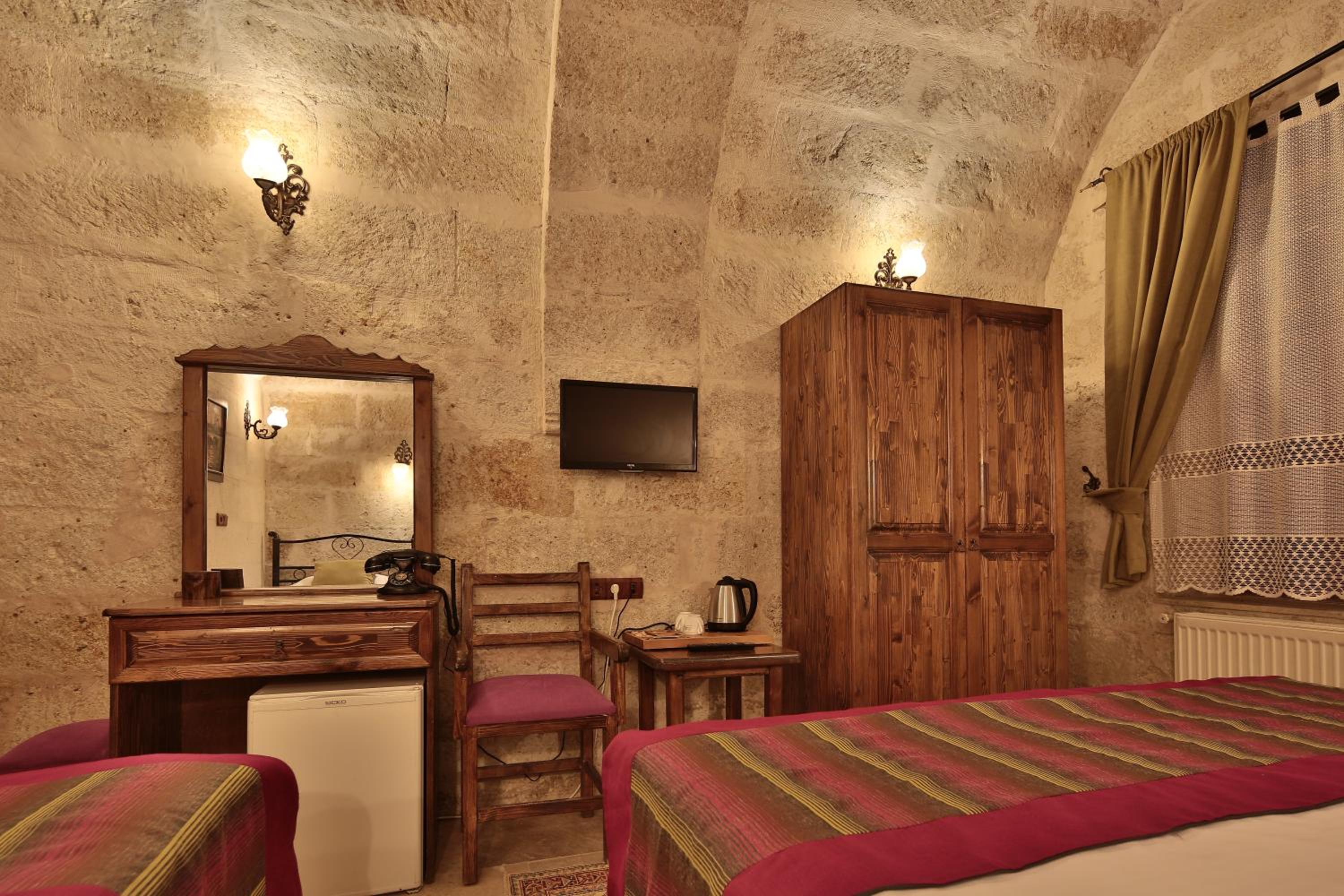 Standard Triple Room - Photo 4
