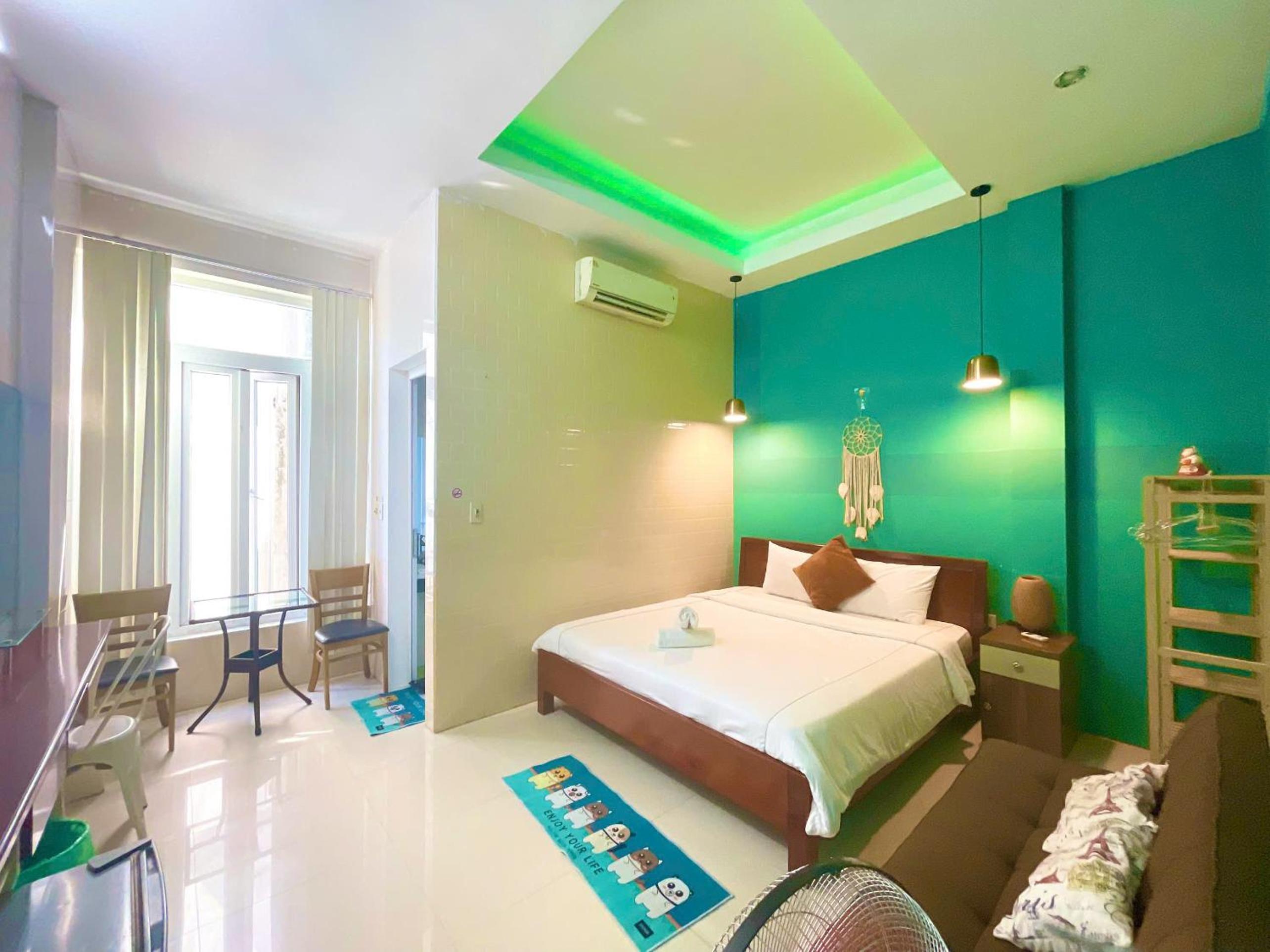Single Room with Private Bathroom photo 3