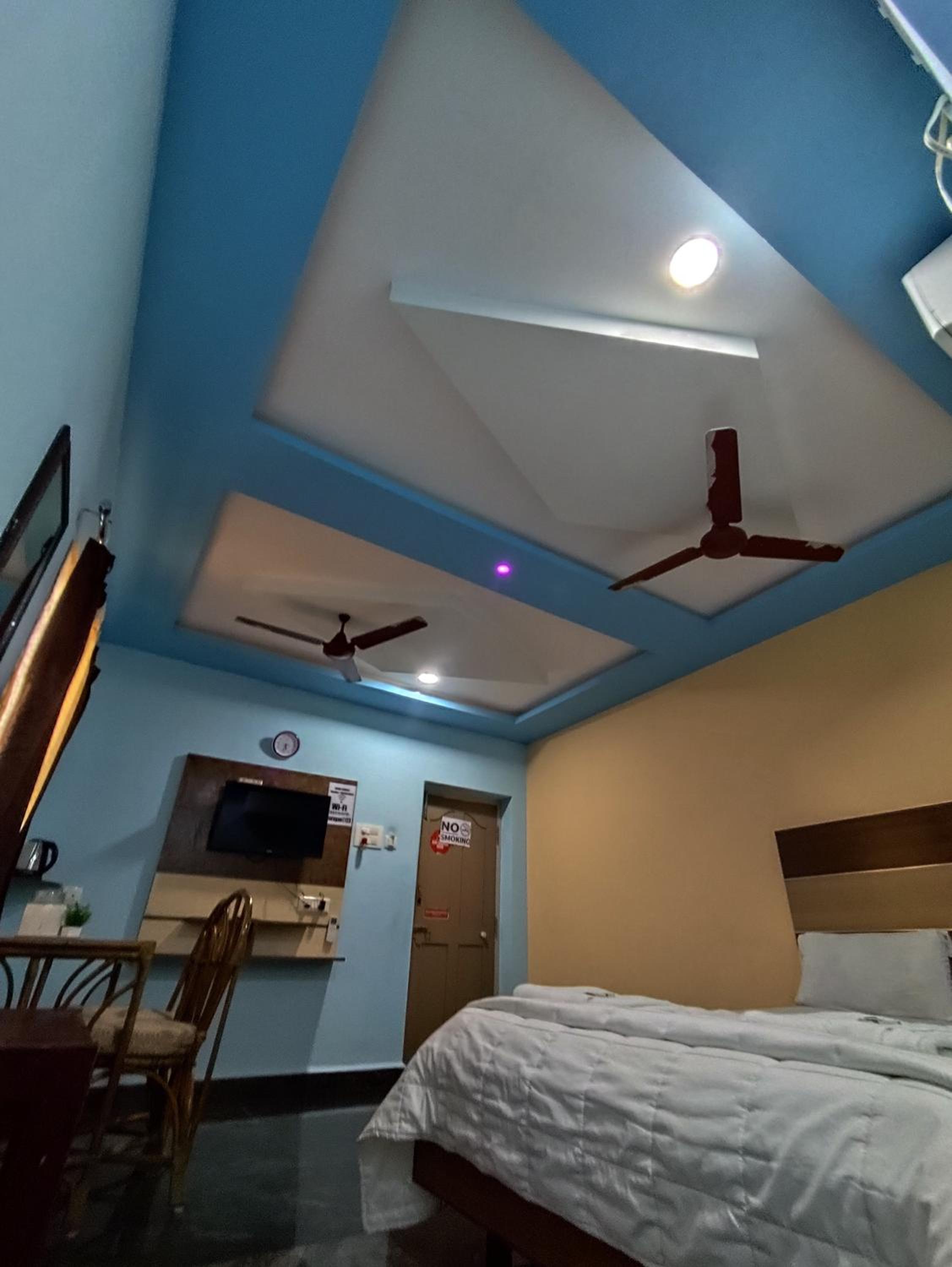 Budget Double Room - Photo 1