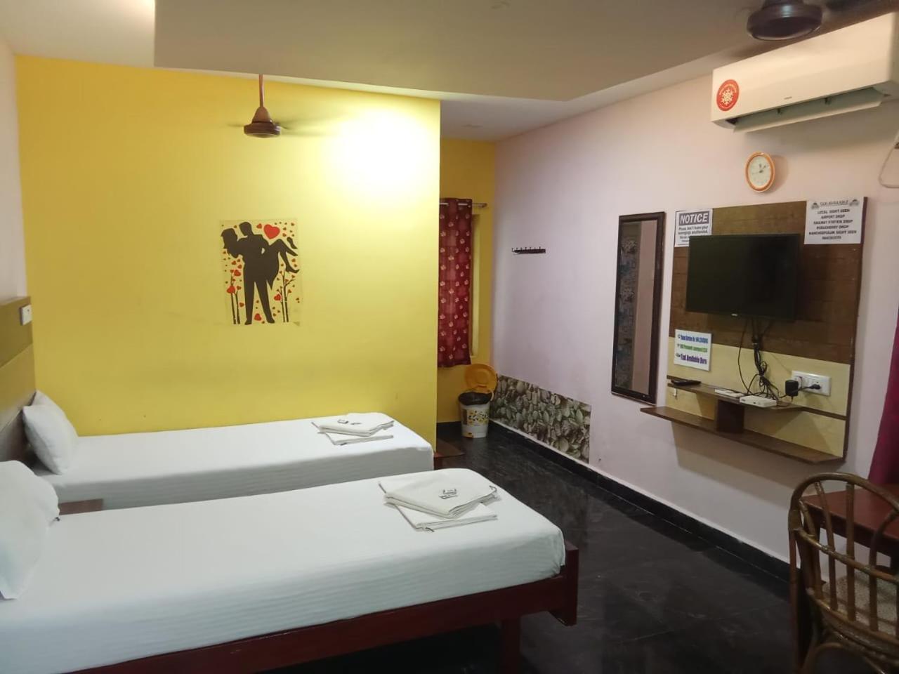 Deluxe Twin Room photo 1