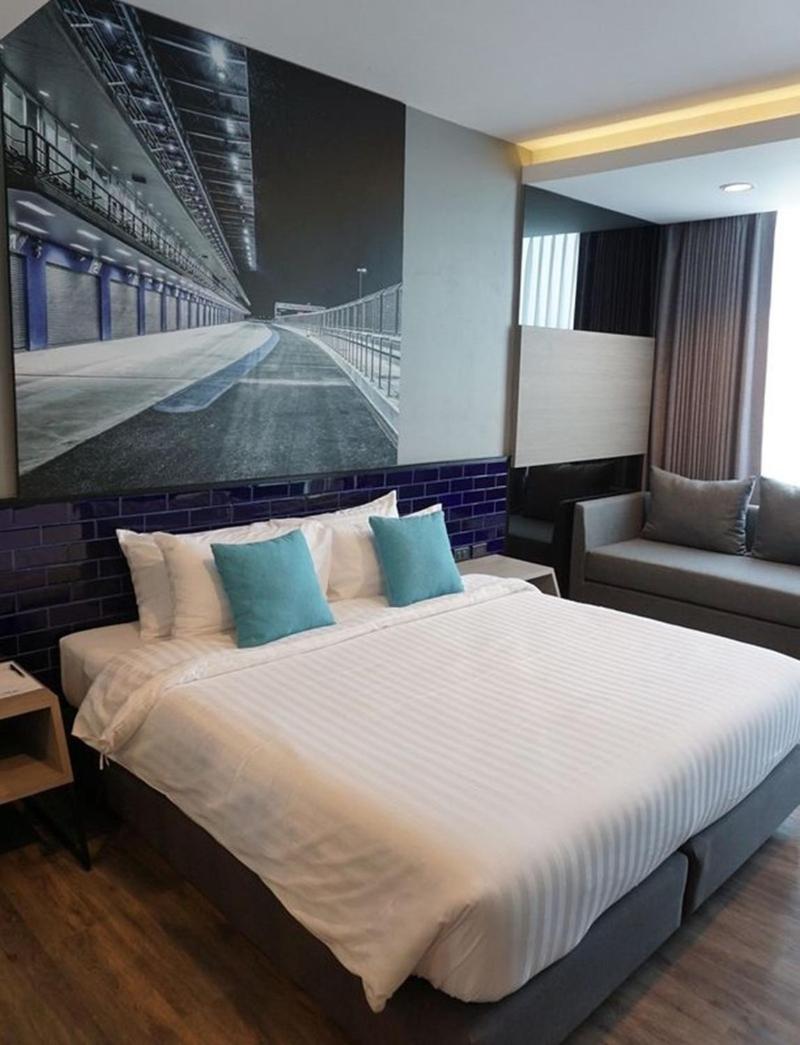 Deluxe Double Room (2 Adults + 1 Child)