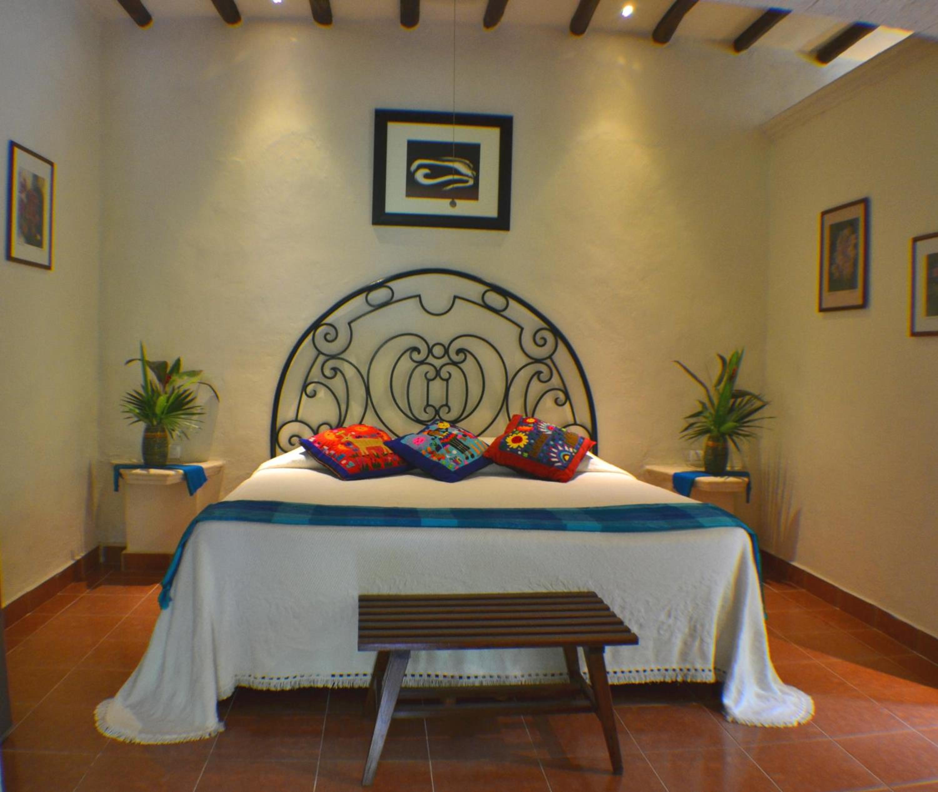 Honeymoon - Photo 1
