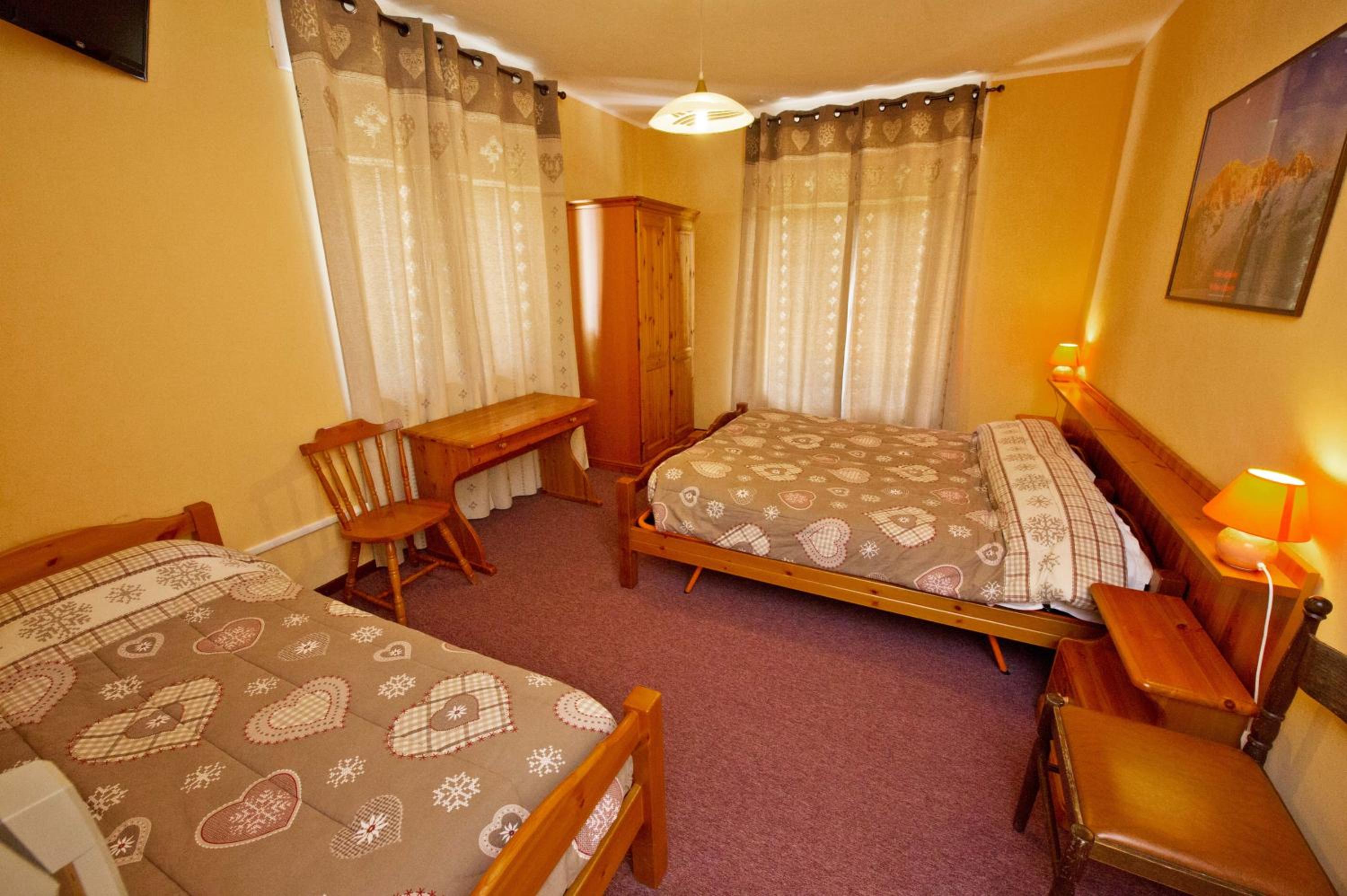 Basic Triple Room