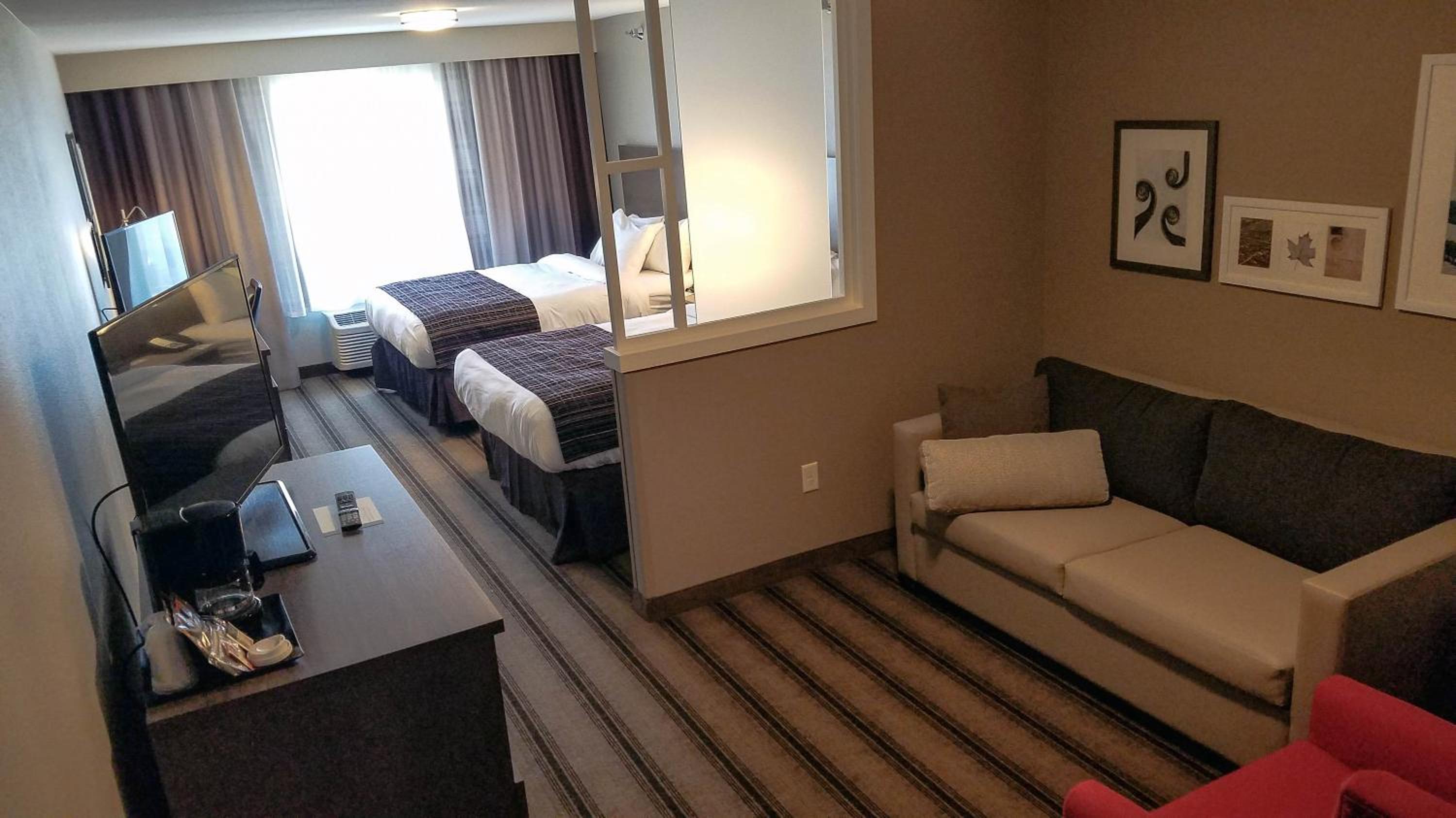 Suite with Two Queen Beds - Non-Smoking - Photo 1
